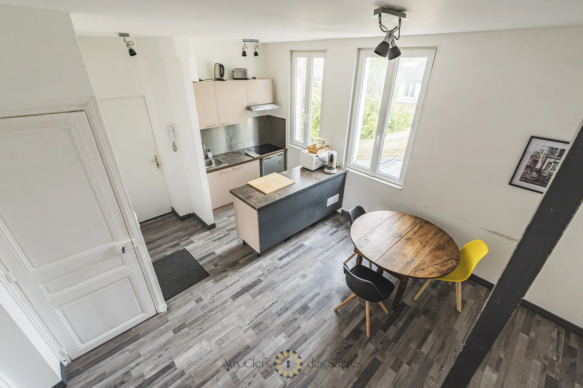 Appartement duplex lumineux de 3 pièces à Reims, proche commerces et écoles 