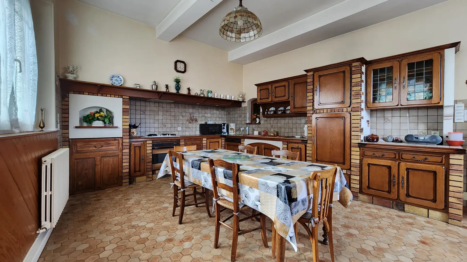 Spacieuse maison familiale avec jardin à Juillan - 160 m², 5 chambres 