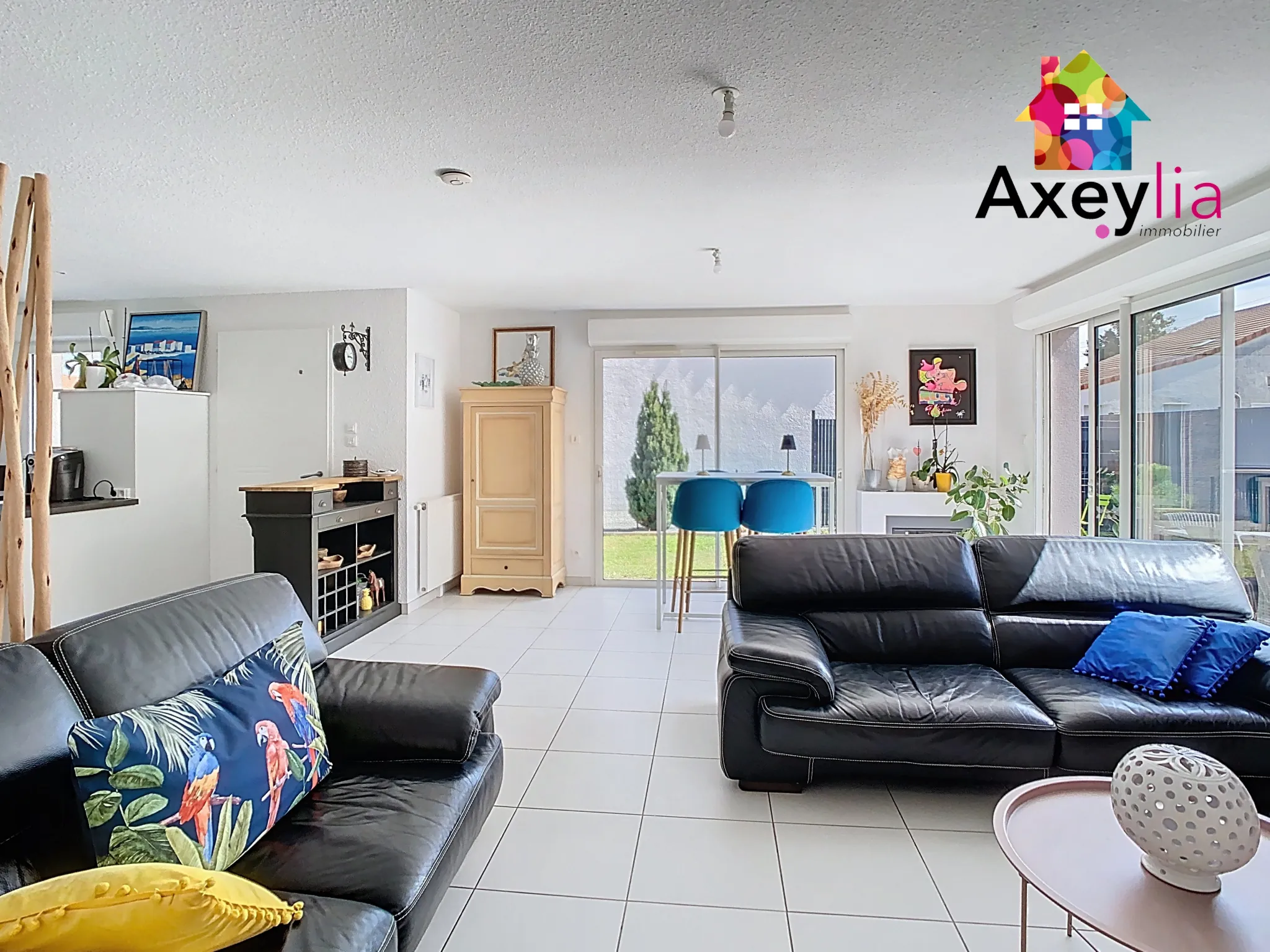 Maison de plain-pied à Roanne proche centre-ville, 3 chambres, terrasse, garage, construction 2015 