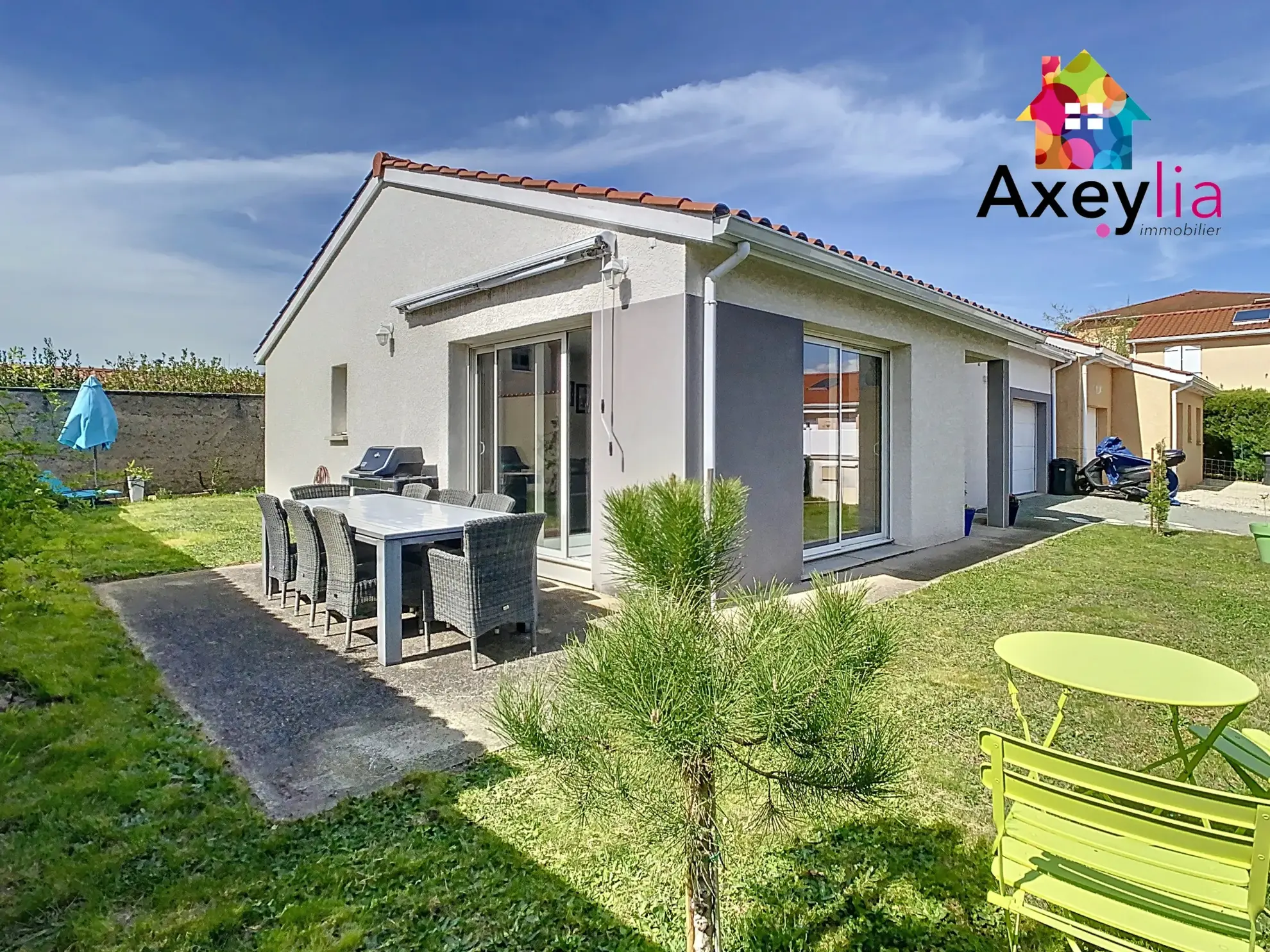 Maison de plain-pied à Roanne proche centre-ville, 3 chambres, terrasse, garage, construction 2015