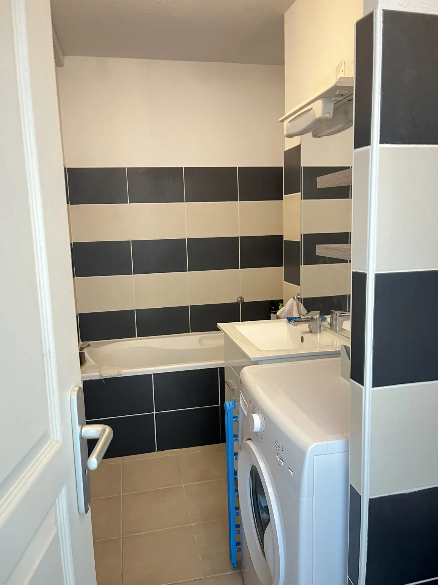 Appartement T2 avec parking en résidence sécurisée à Saint André de Sangonis 