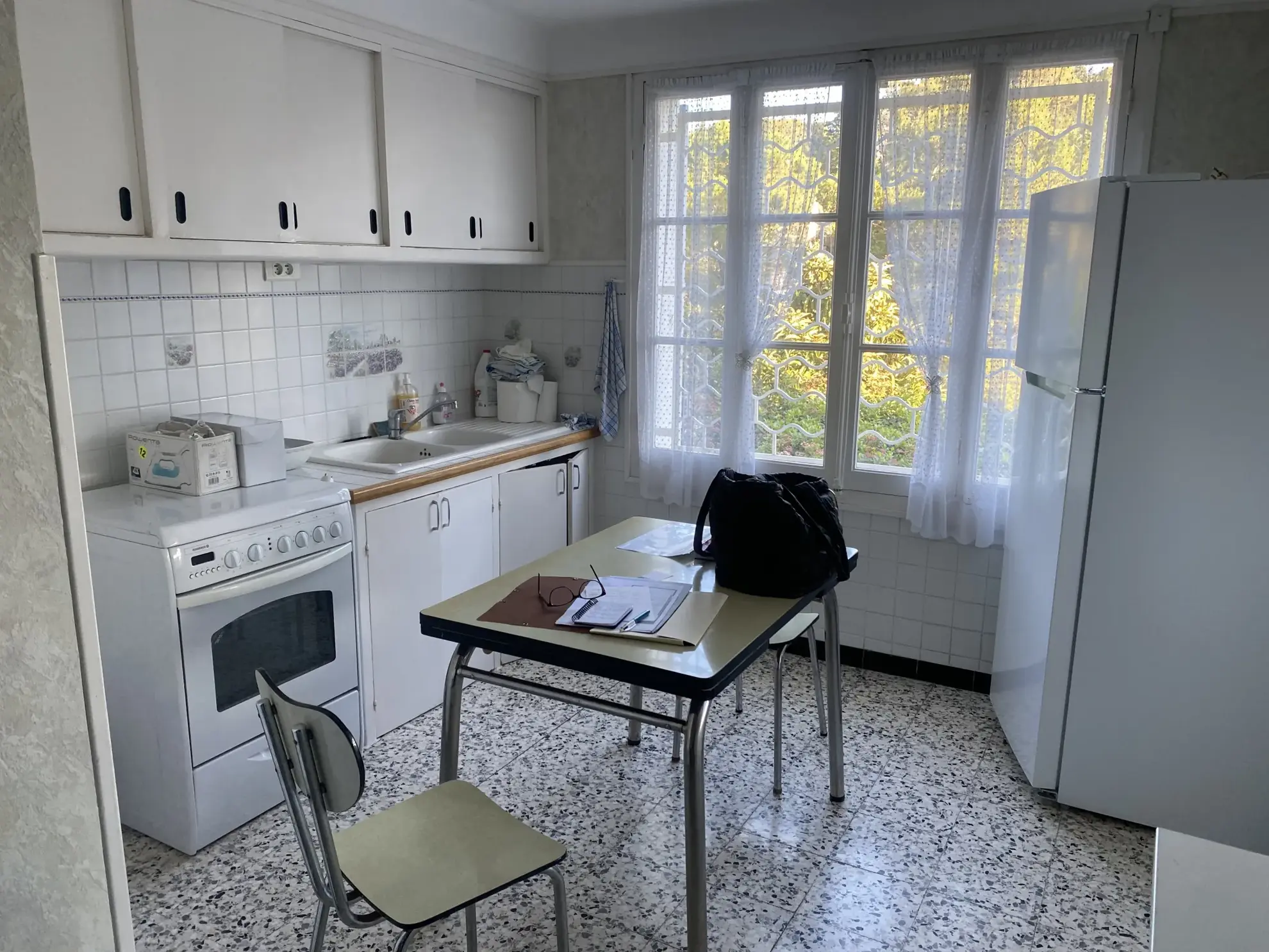 Maison à rénover avec vue dégagée à Nîmes, 1157 m² de terrain 