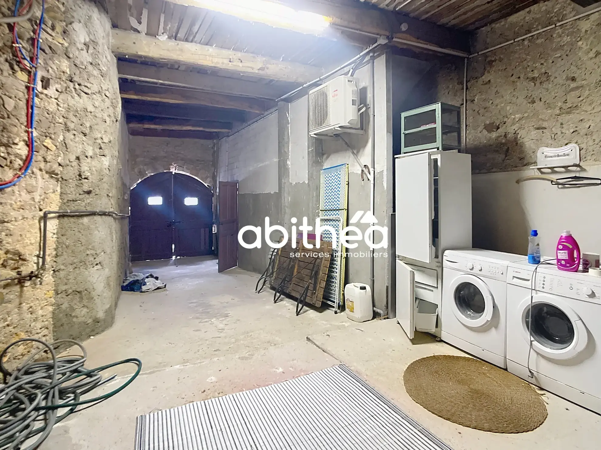 Maison de caractère avec jardin et garage à Murviel-lès-Béziers 