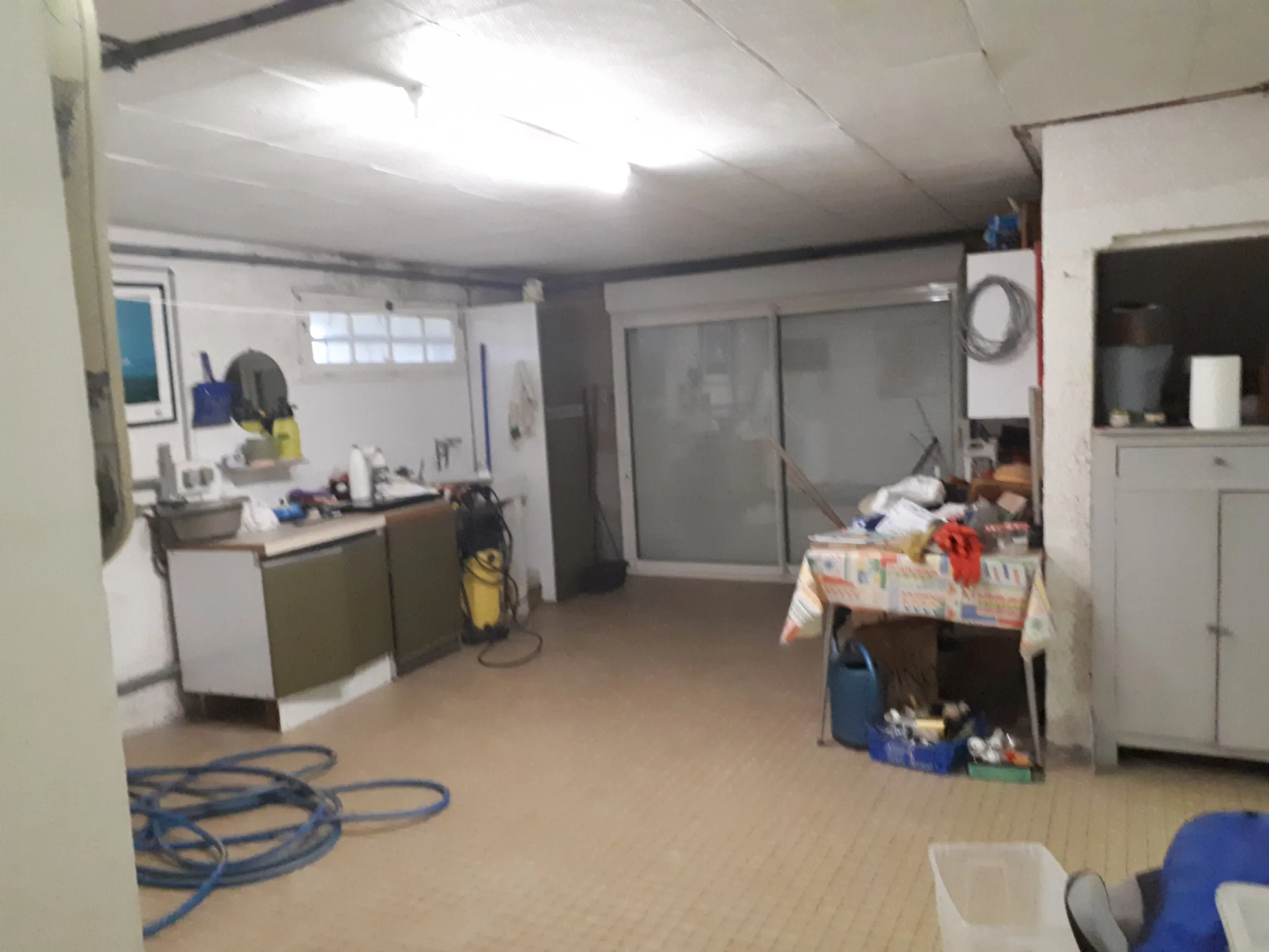 Maison lumineuse avec 6 chambres, studio et terrasse à Les Ormes - Charente 