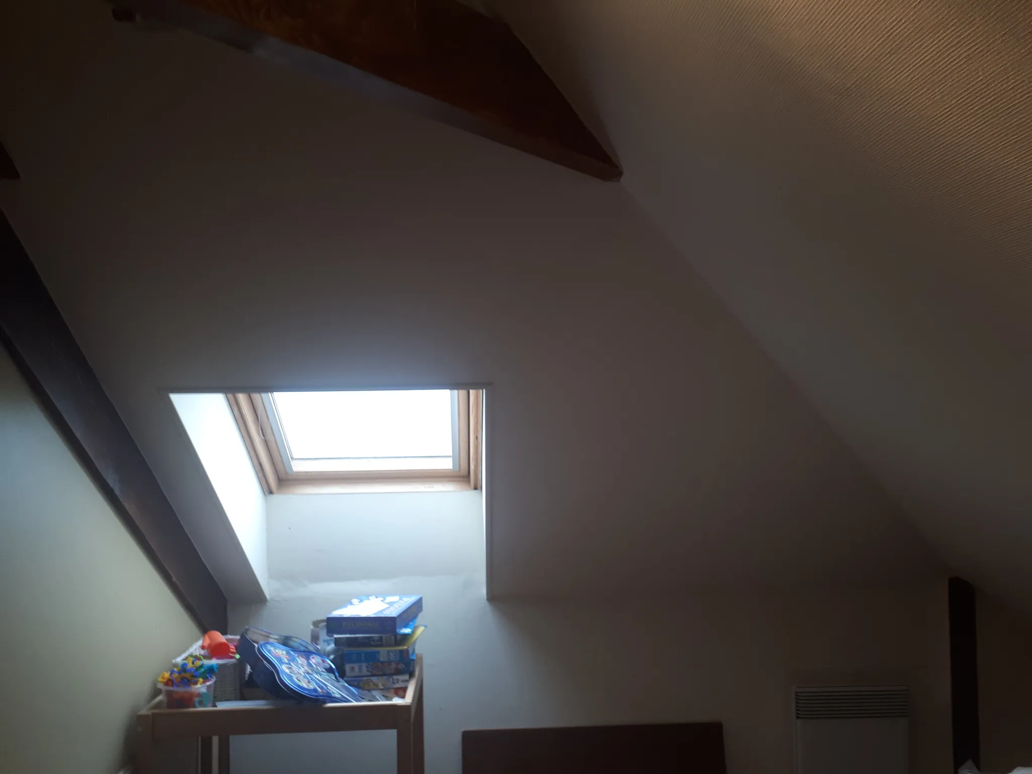 Maison lumineuse avec 6 chambres, studio et terrasse à Les Ormes - Charente 