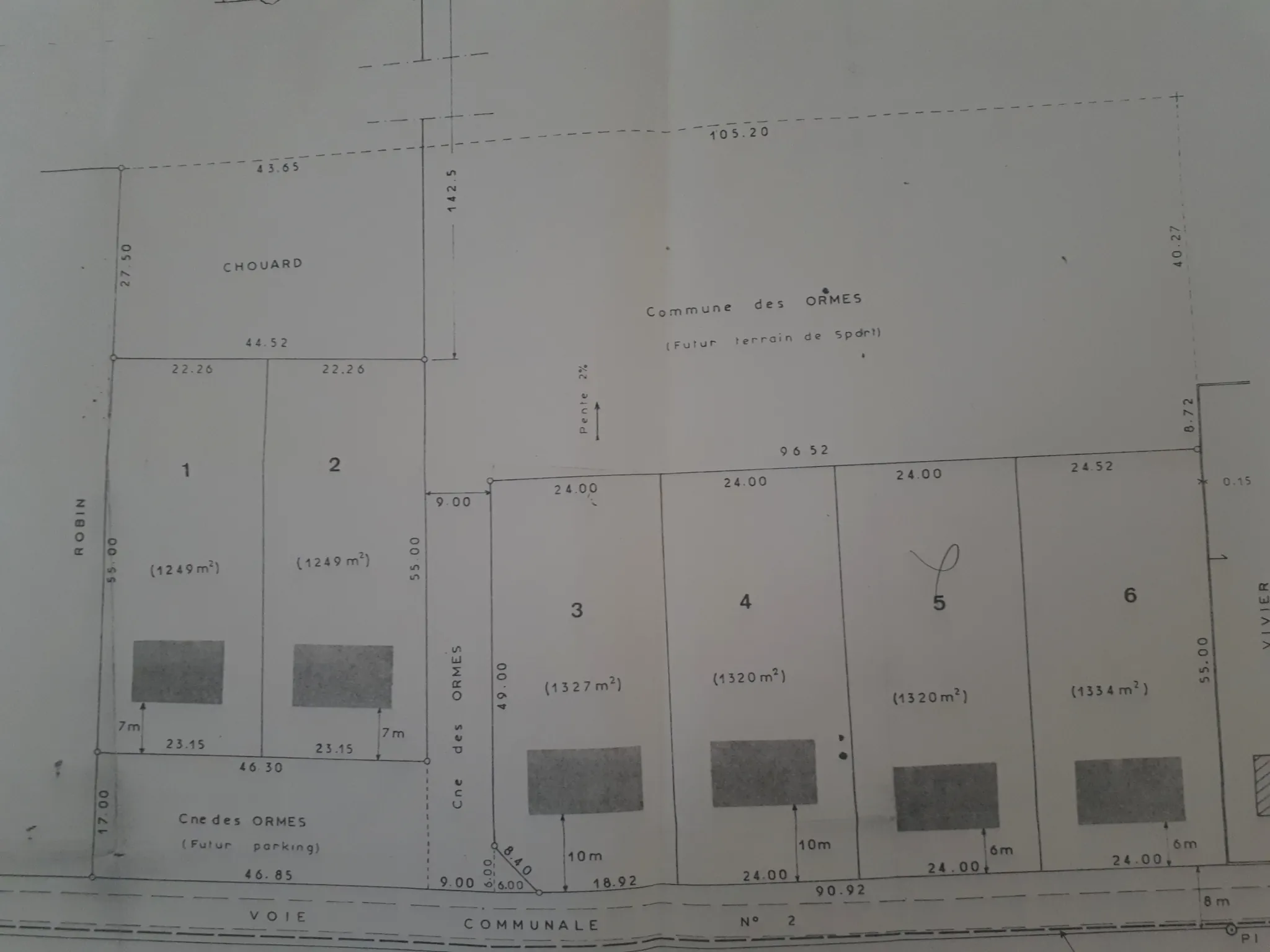 Maison lumineuse avec 6 chambres, studio et terrasse à Les Ormes - Charente 
