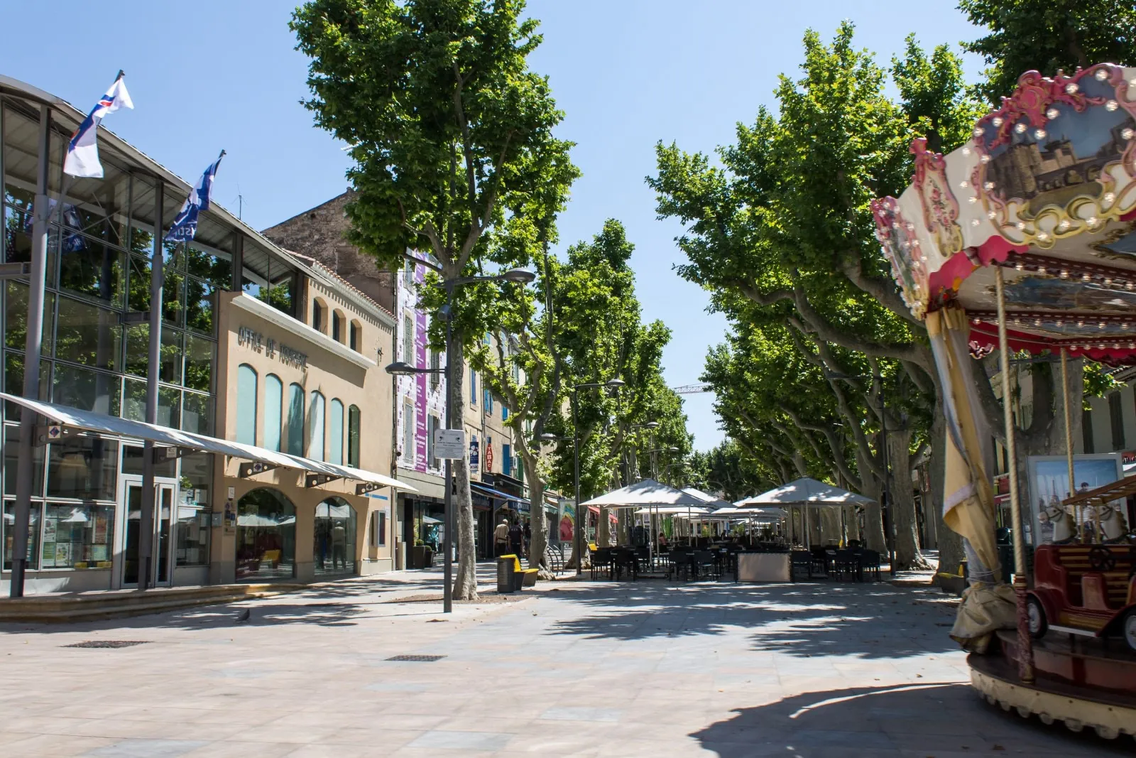 Investissement immobilier à Istres avec appartement et local commercial