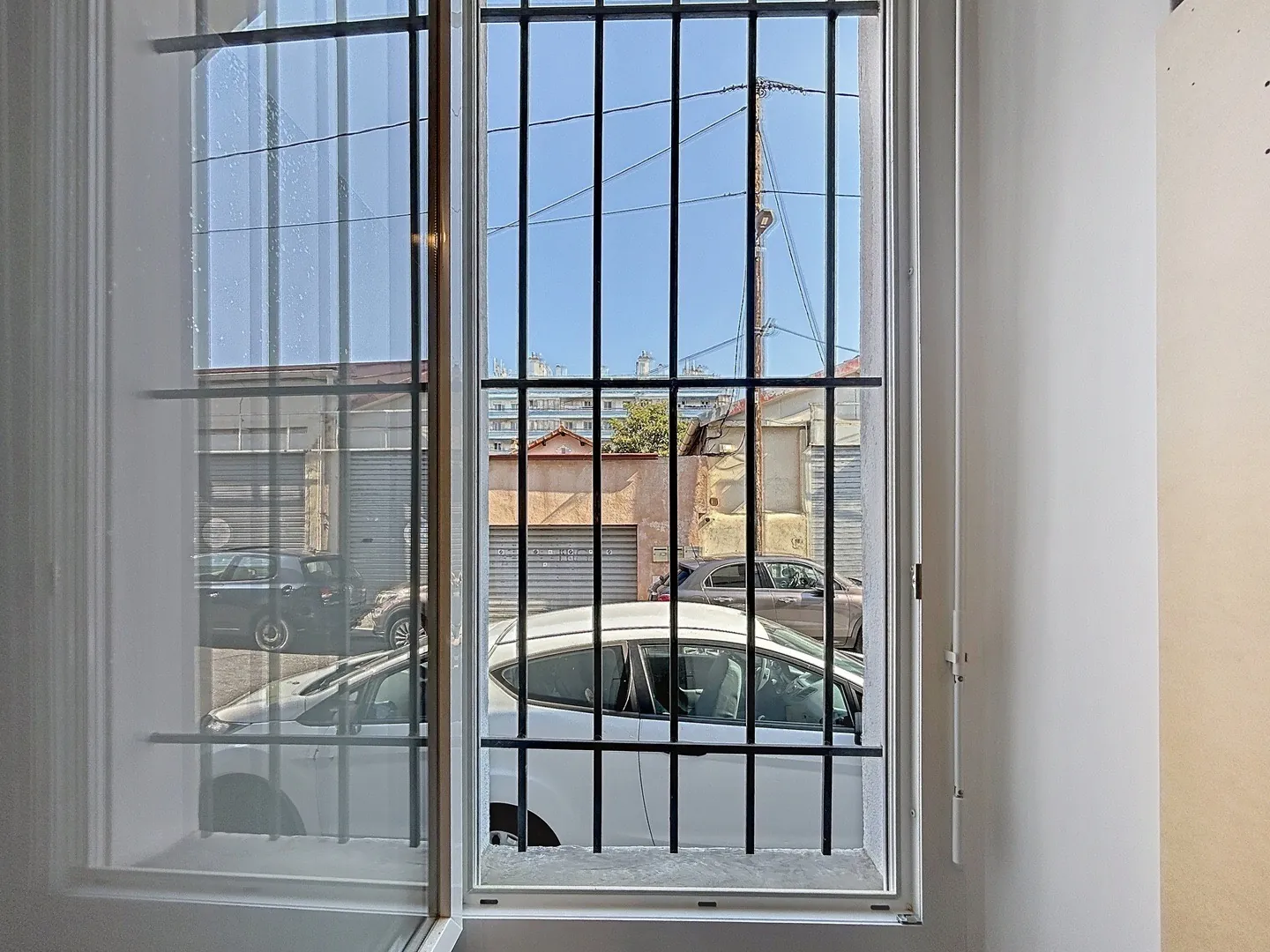 Studio meublé rénové pour investissement locatif à Marseille - Canet 