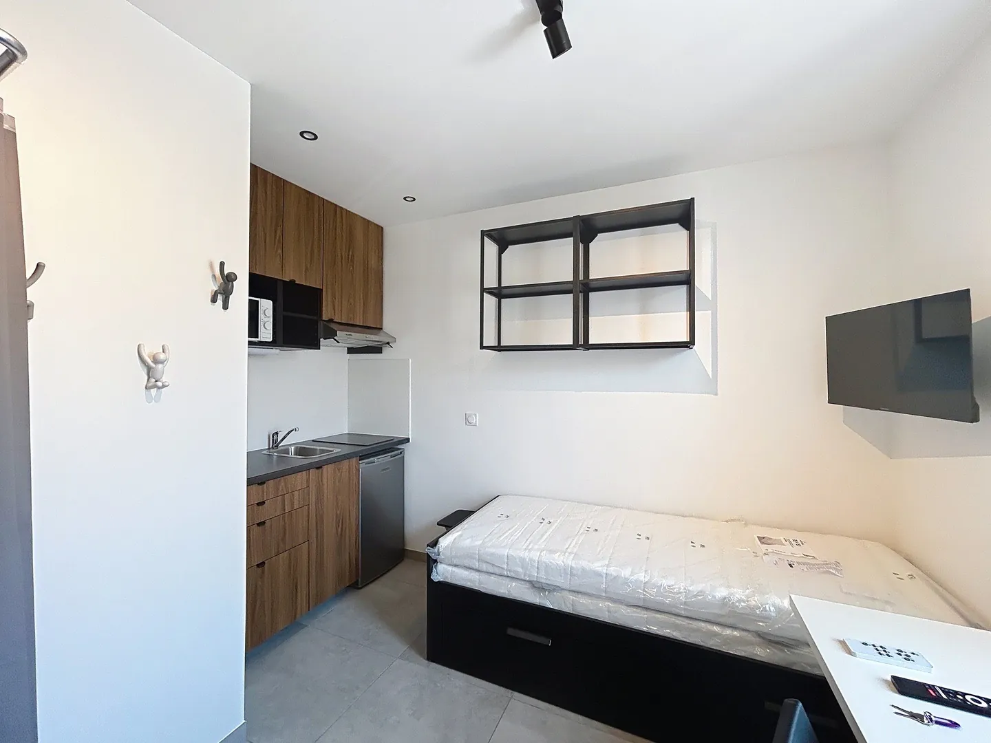 Studio meublé rénové pour investissement locatif à Marseille - Canet