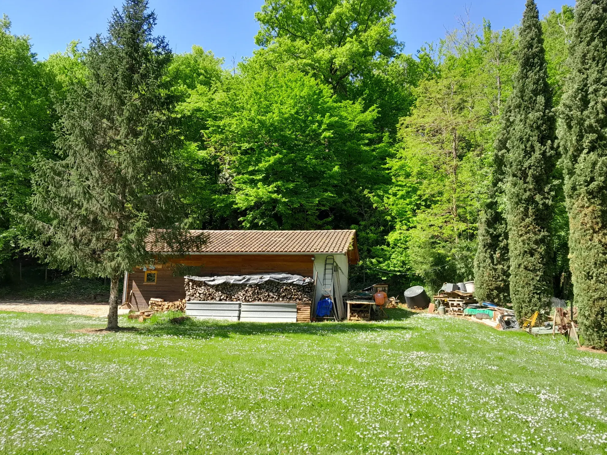 Ancienne bâtisse à réhabiliter à Moissac – projet polyvalent en campagne 