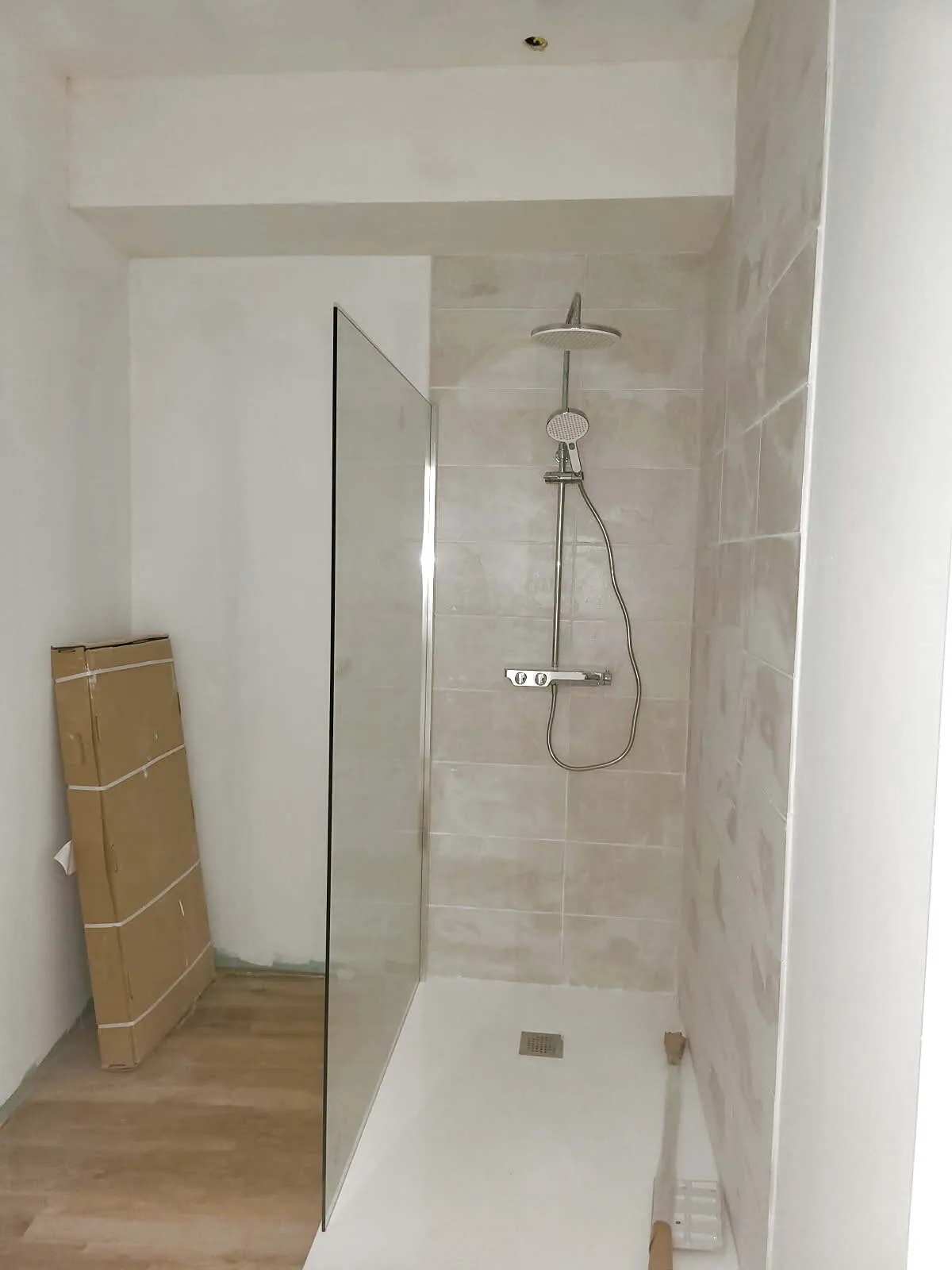 Appartement T2 rénové de 60 m² au centre de Beaurepaire pour achat ou investissement 