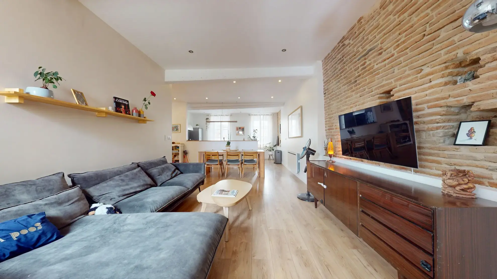 Maison de village rénovée de 185 m² avec jardin et remise à Saint-Sulpice-sur-Lèze 