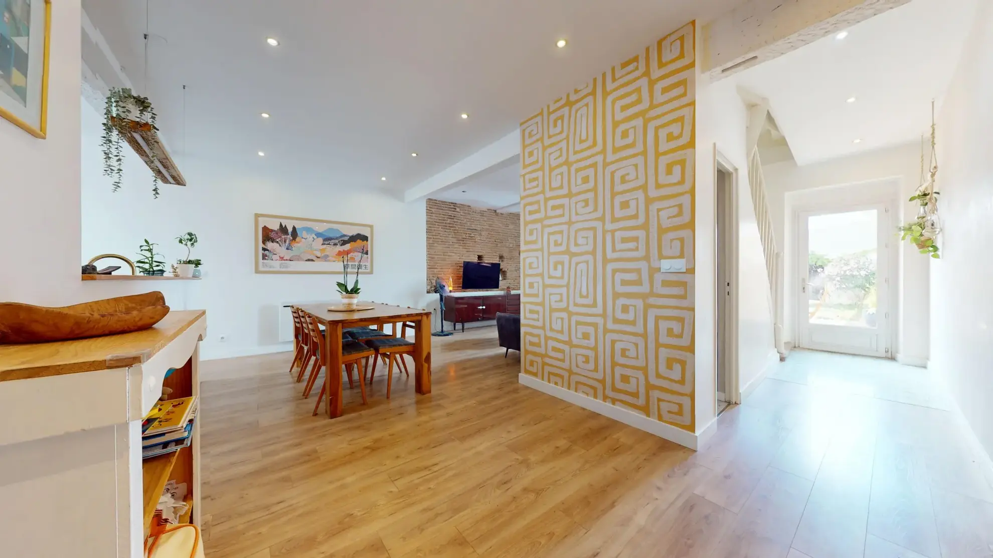 Maison de village rénovée de 185 m² avec jardin et remise à Saint-Sulpice-sur-Lèze 