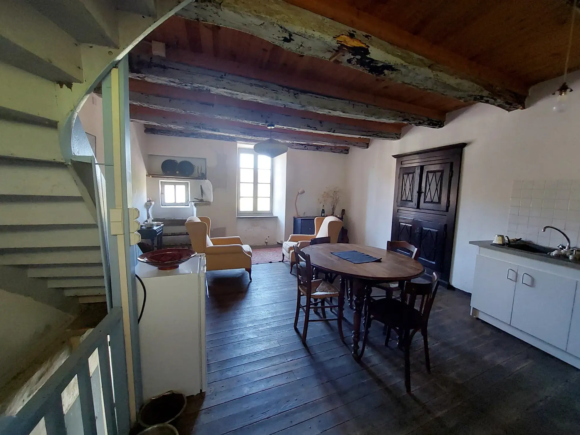 Charmante maison de village avec terrain et vue sur campagne à Fayet 