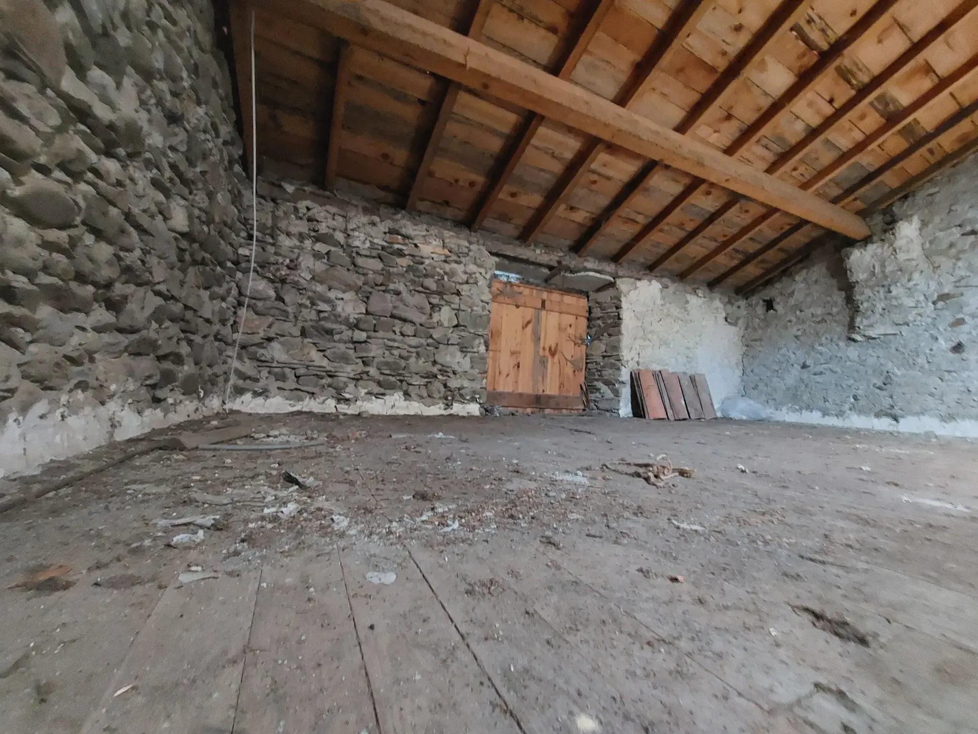 Charmante maison de village avec terrain et vue sur campagne à Fayet 