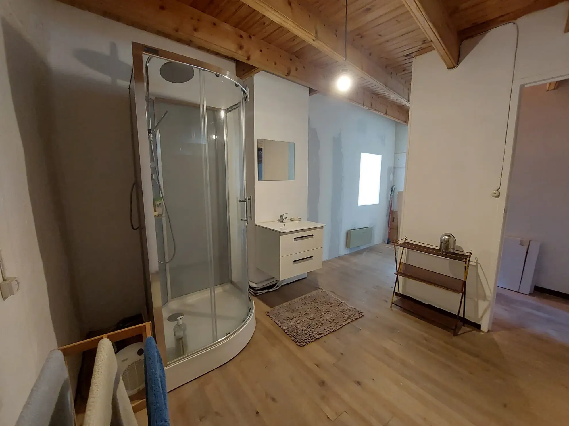 Charmante maison de village avec terrain et vue sur campagne à Fayet 