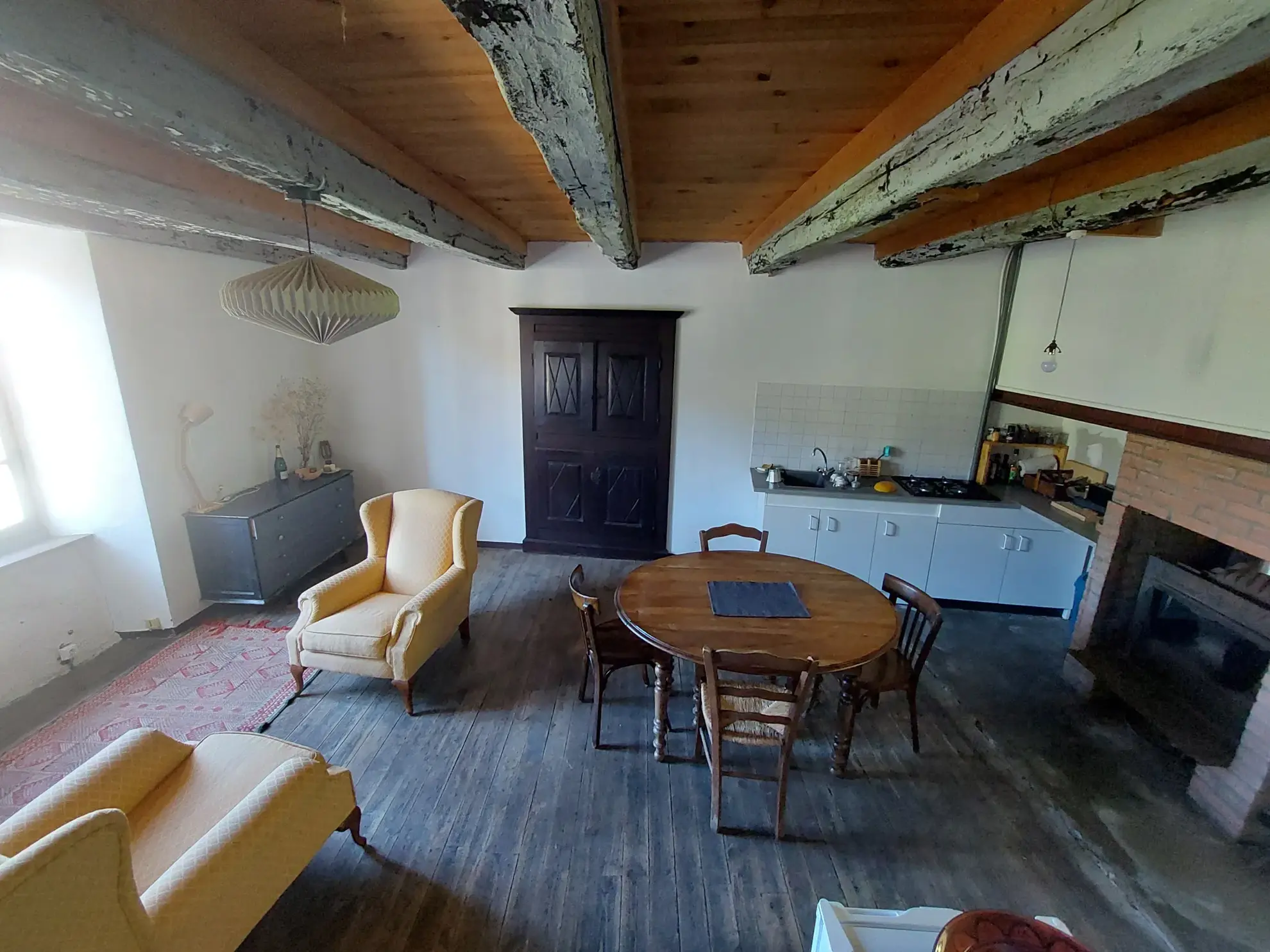 Charmante maison de village avec terrain et vue sur campagne à Fayet 