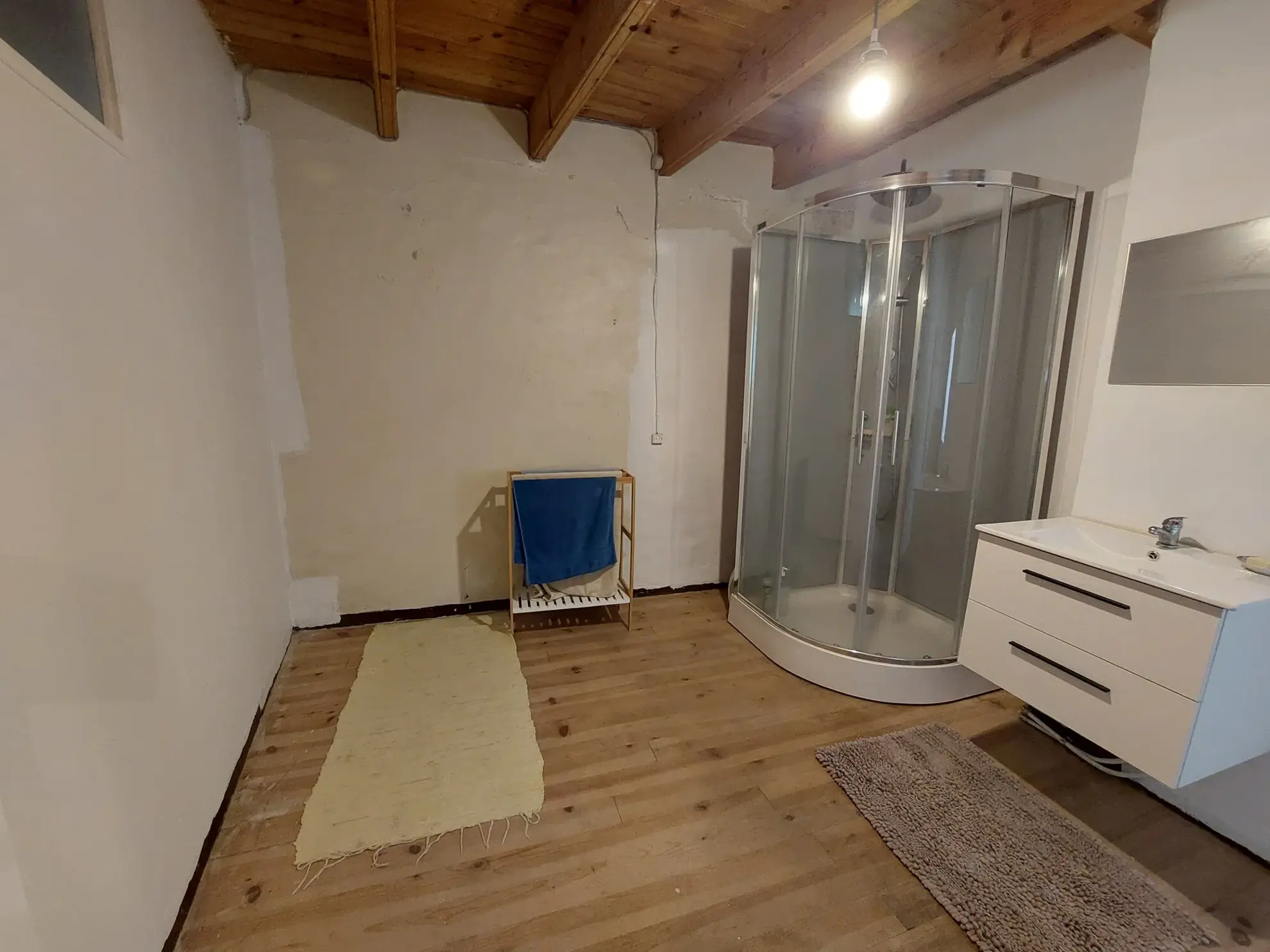 Charmante maison de village avec terrain et vue sur campagne à Fayet 