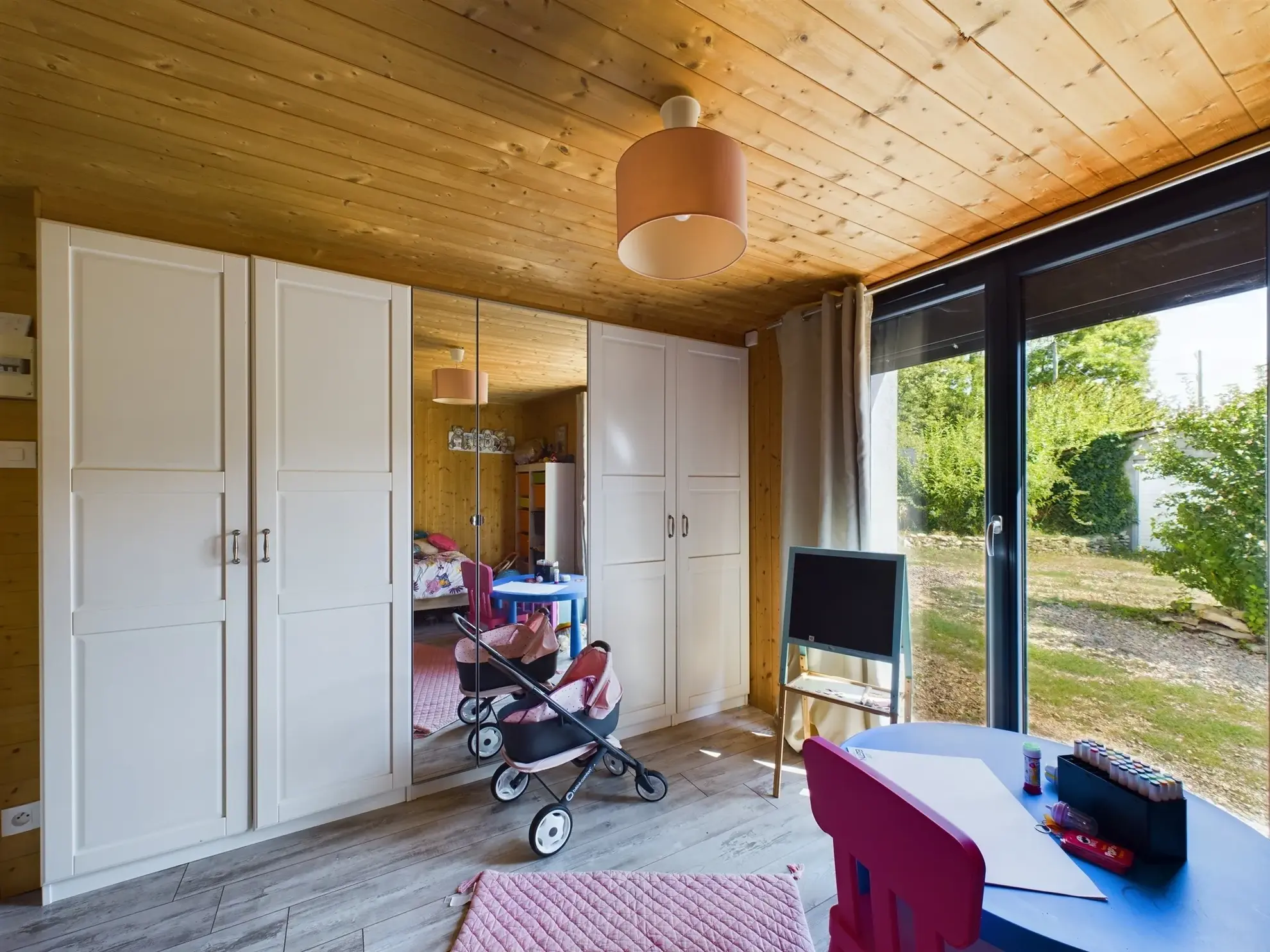 Maison de campagne rénovée avec piscine et studio indépendant à Saint-Benin-d'Azy 