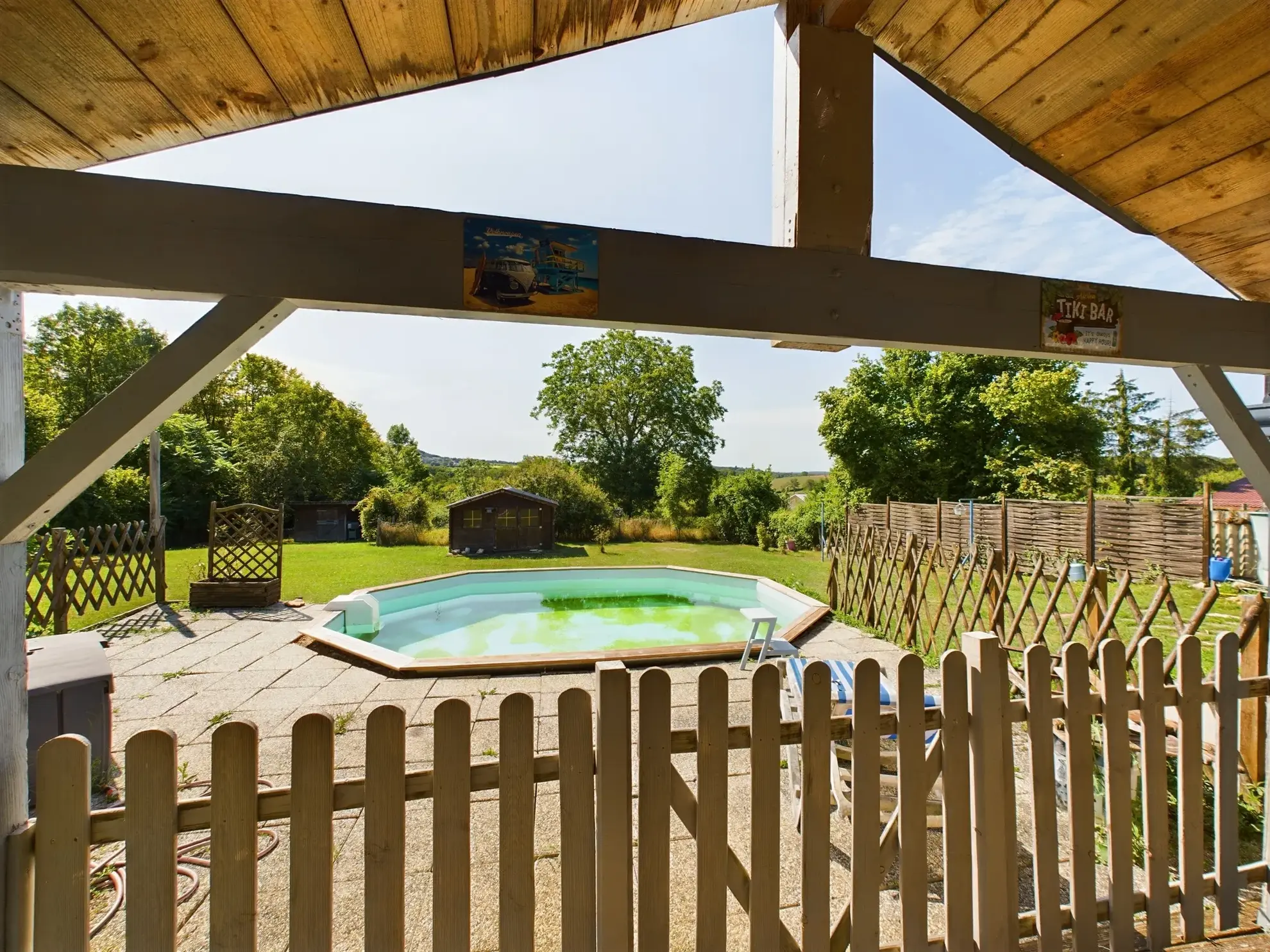 Maison de campagne rénovée avec piscine et studio indépendant à Saint-Benin-d'Azy 