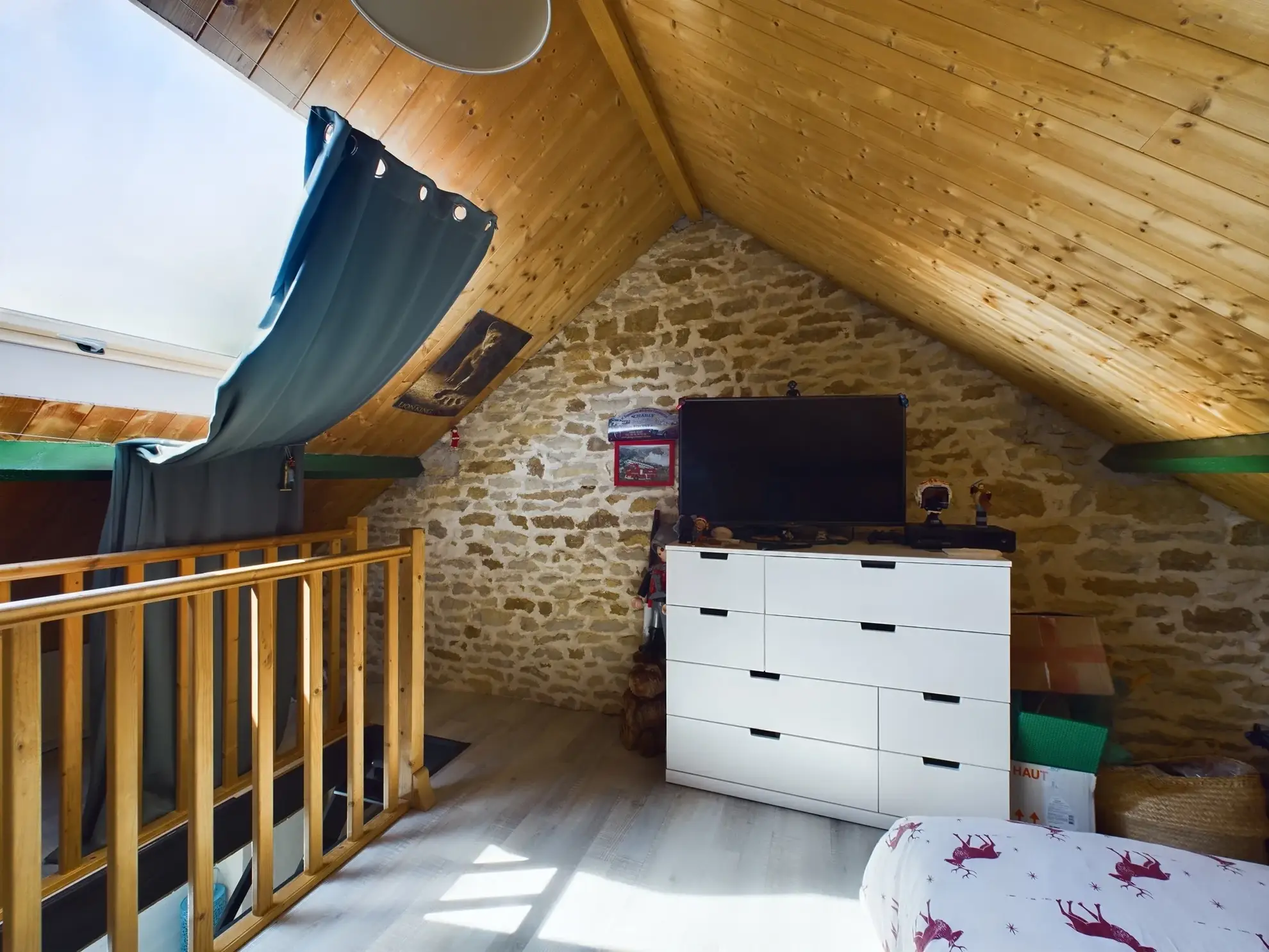 Maison de campagne rénovée avec piscine et studio indépendant à Saint-Benin-d'Azy 