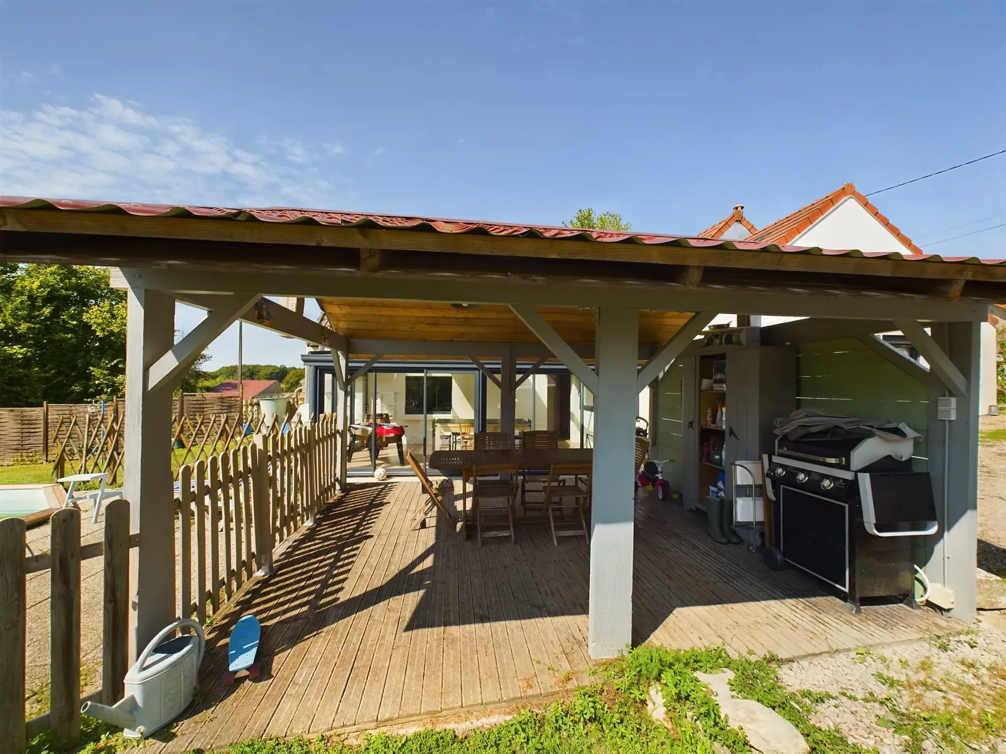 Maison de campagne rénovée avec piscine et studio indépendant à Saint-Benin-d'Azy 