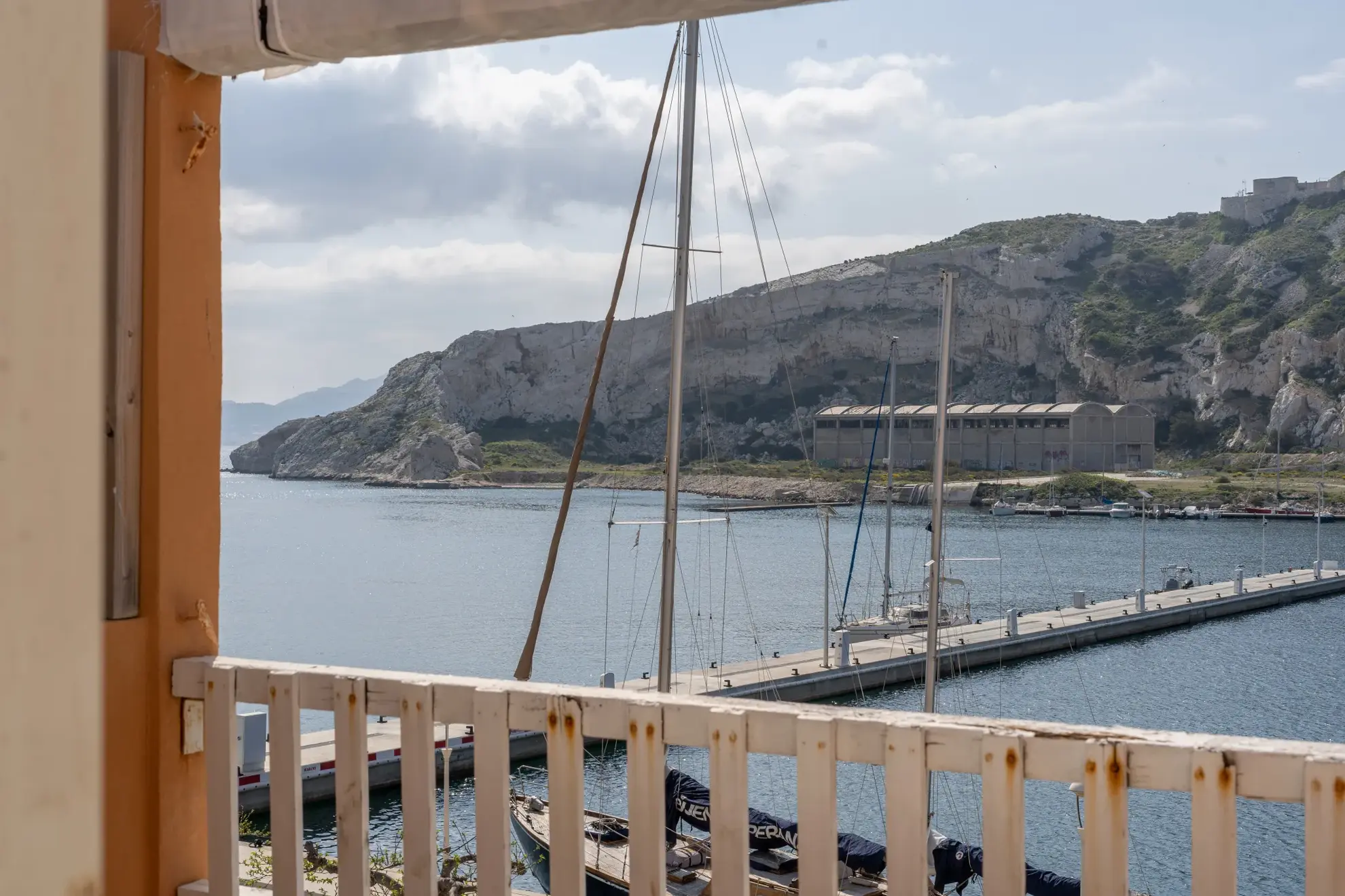Charmant studio avec terrasse vue mer sur l'île du Frioul, Marseille 
