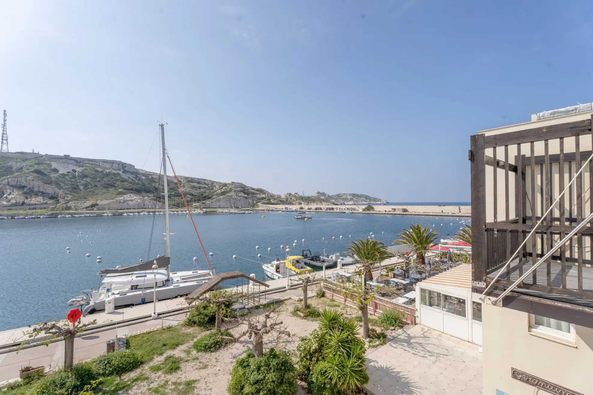 Charmant studio avec terrasse vue mer sur l'île du Frioul, Marseille 