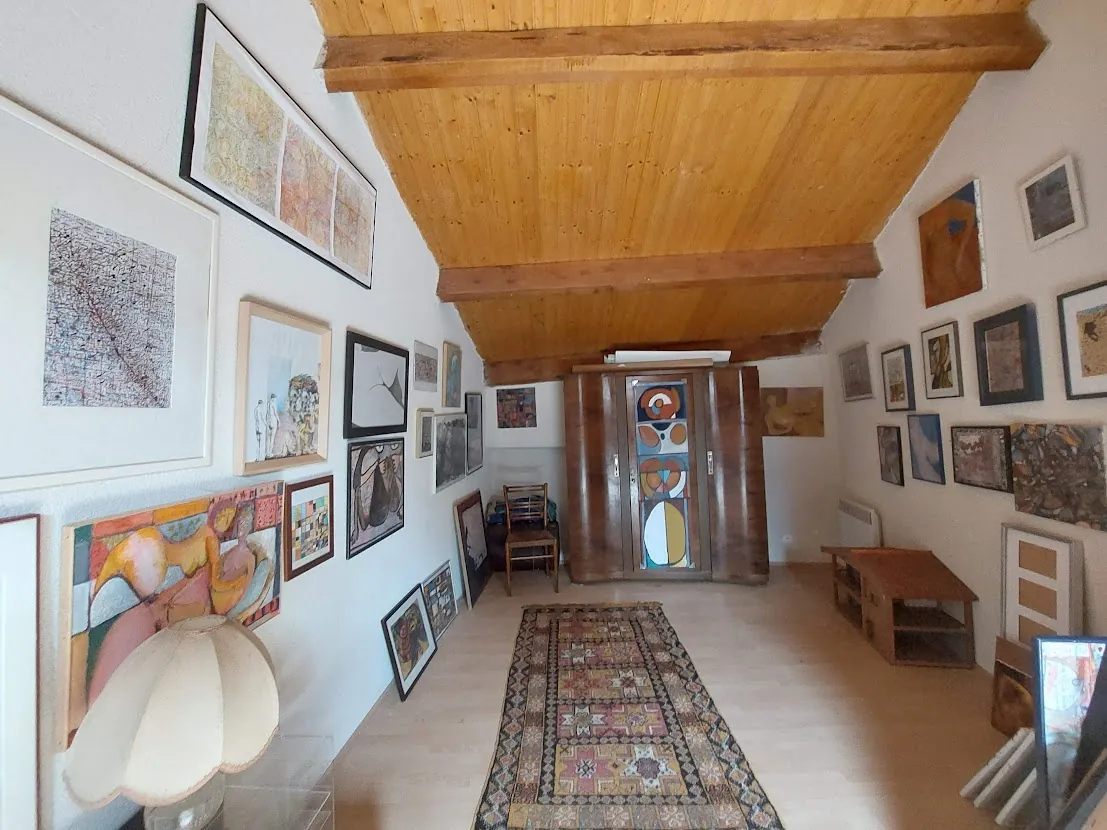 Magnifique corps de ferme rénové avec grande maison et dépendances à Melagues 