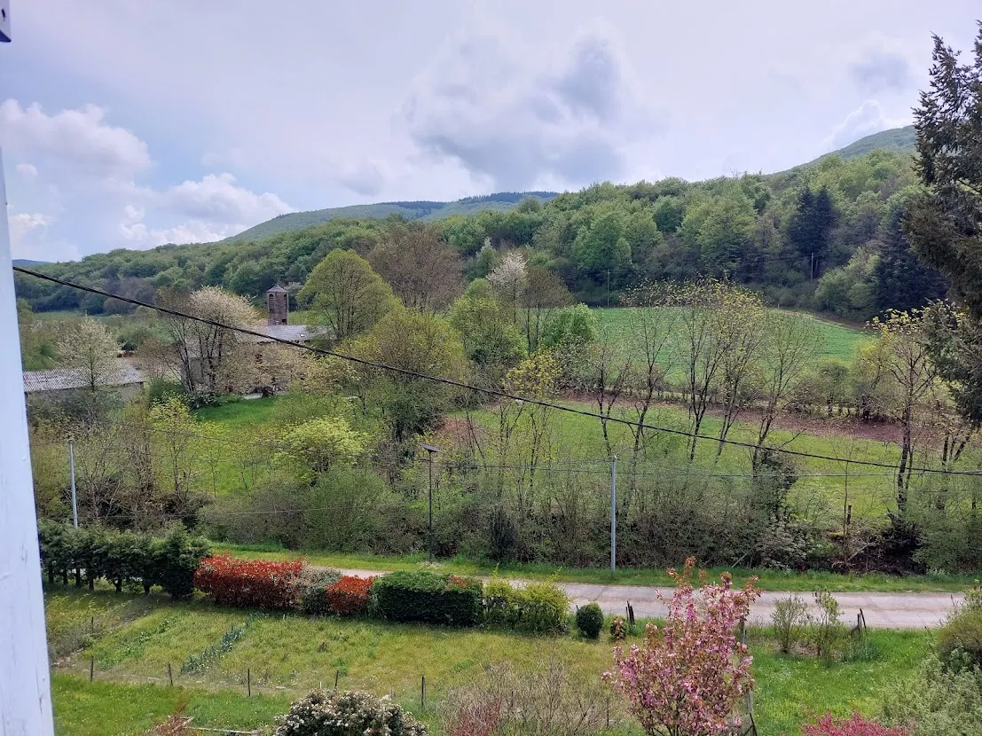 Magnifique corps de ferme rénové avec grande maison et dépendances à Melagues 