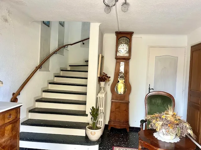 Maison à Apt de 104 m² avec jardin et garage - Quartier calme et vue sur le Luberon