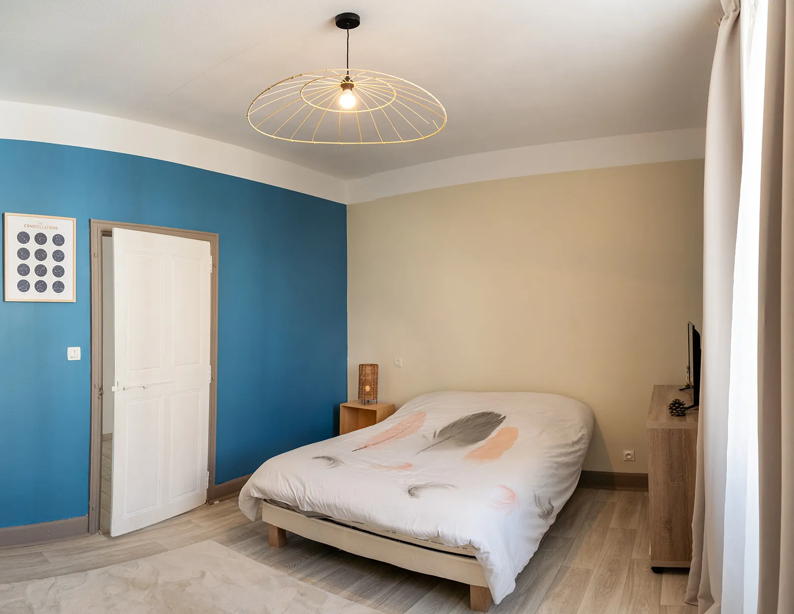 Magnifique maison de ville à Bourg Saint Andéol avec 4 chambres et grenier aménageable 