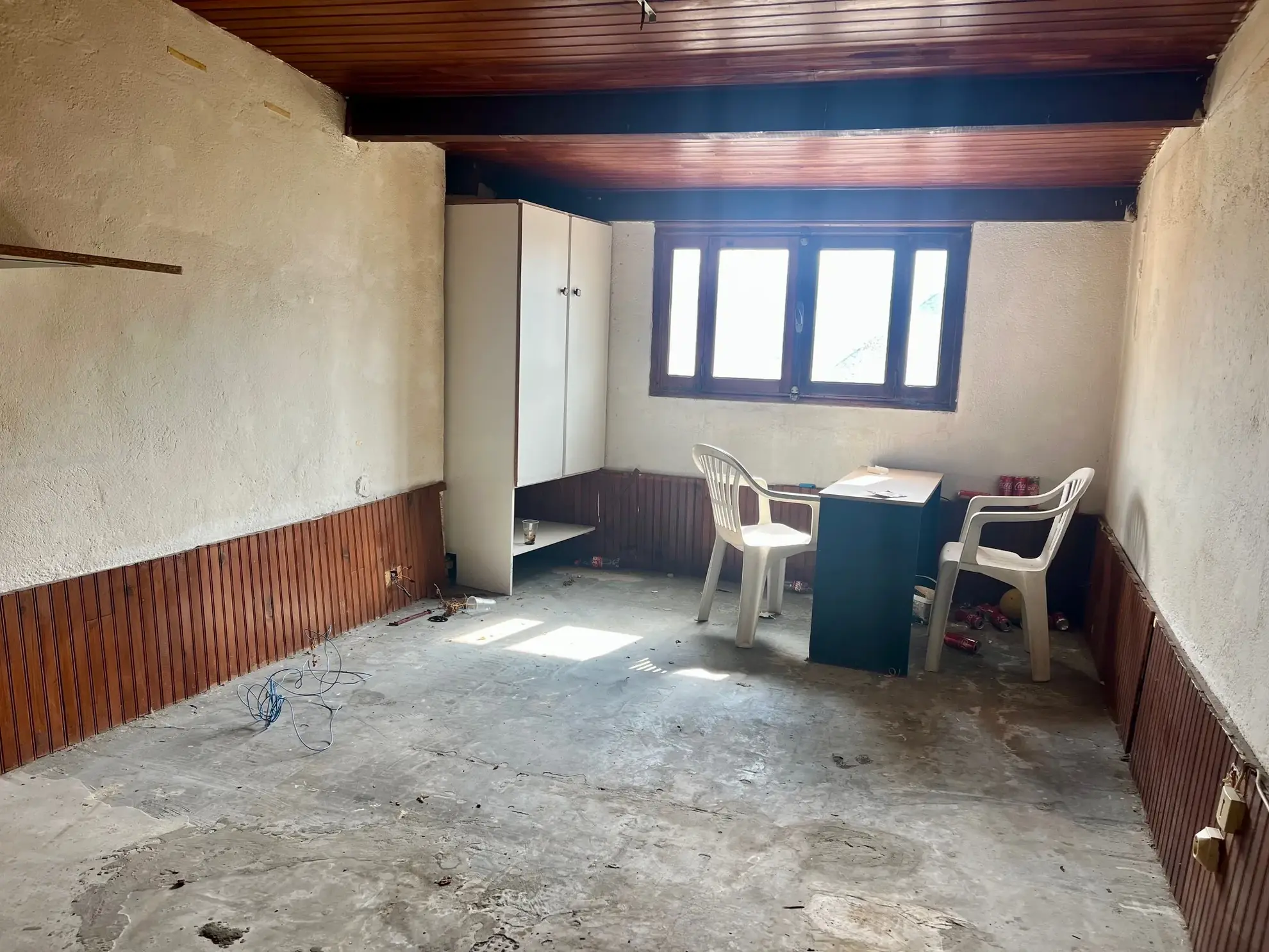 Studio à rénover de 24,50 m² en plein centre-ville de Millau 