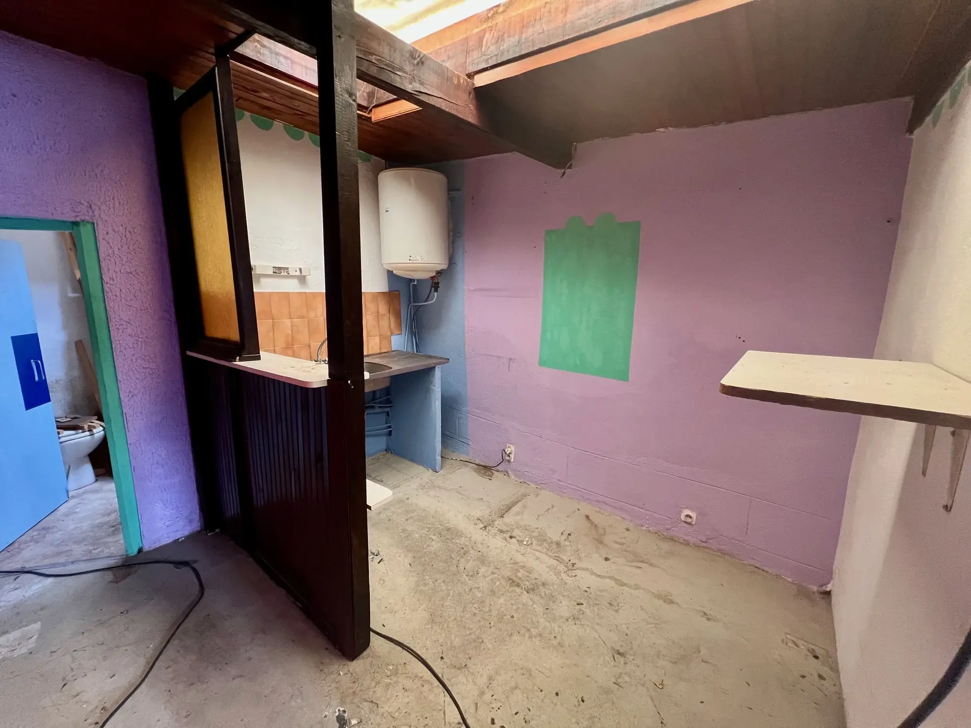 Studio à rénover de 24,50 m² en plein centre-ville de Millau 