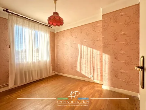 Maison jumelée à Ruffey-les-Echirey avec 4 chambres et jardin, proche Dijon 