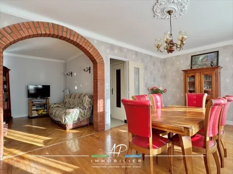 Maison jumelée à Ruffey-les-Echirey avec 4 chambres et jardin, proche Dijon 