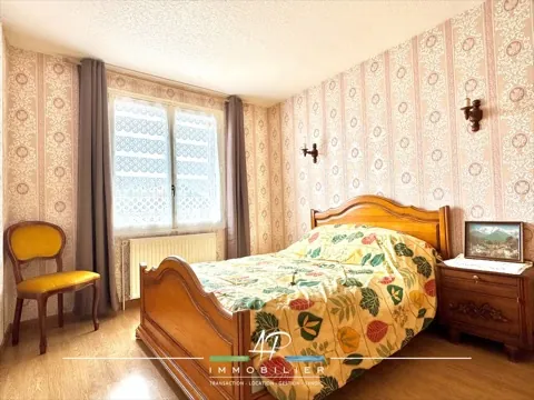 Maison jumelée à Ruffey-les-Echirey avec 4 chambres et jardin, proche Dijon 