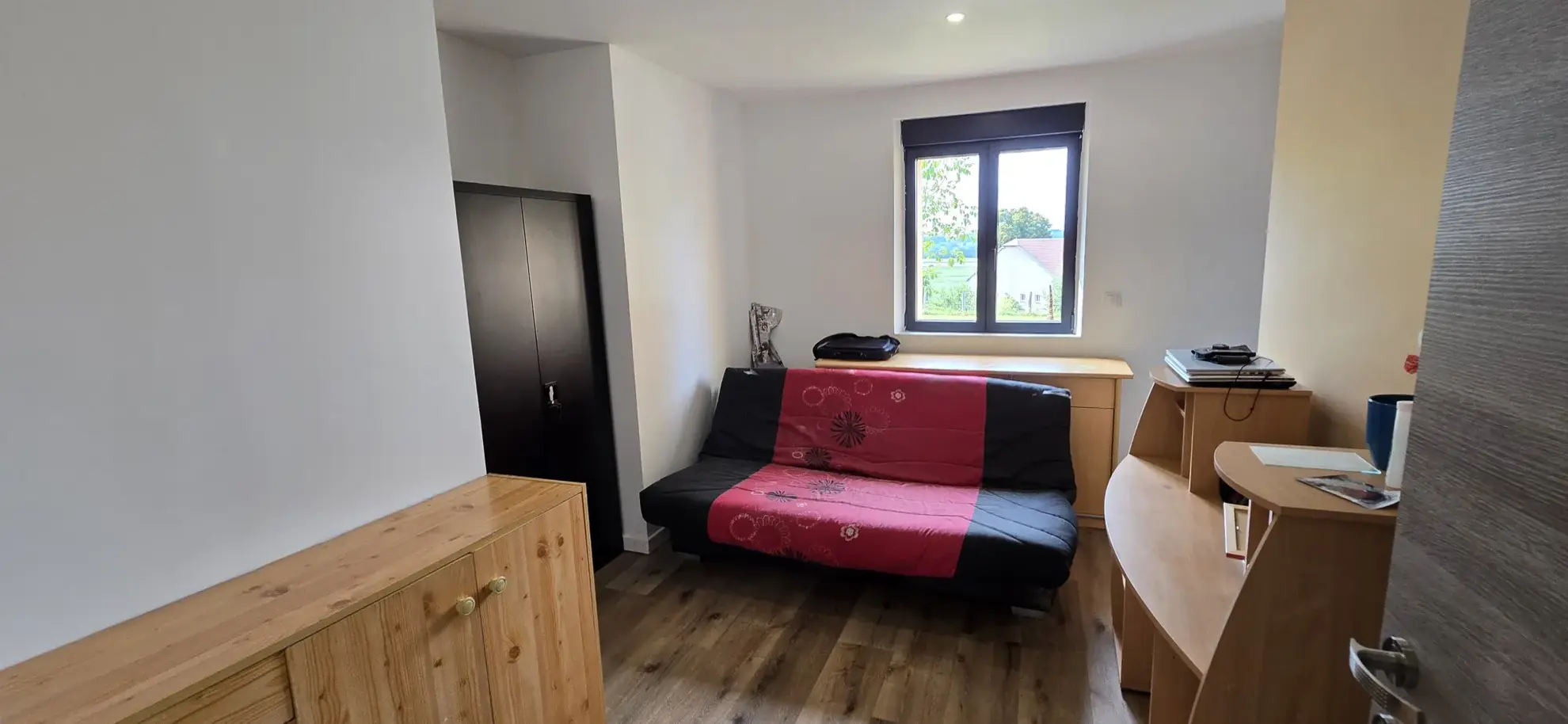 Maison récente de 122 m² avec terrasse et garage à Larians et Munans 