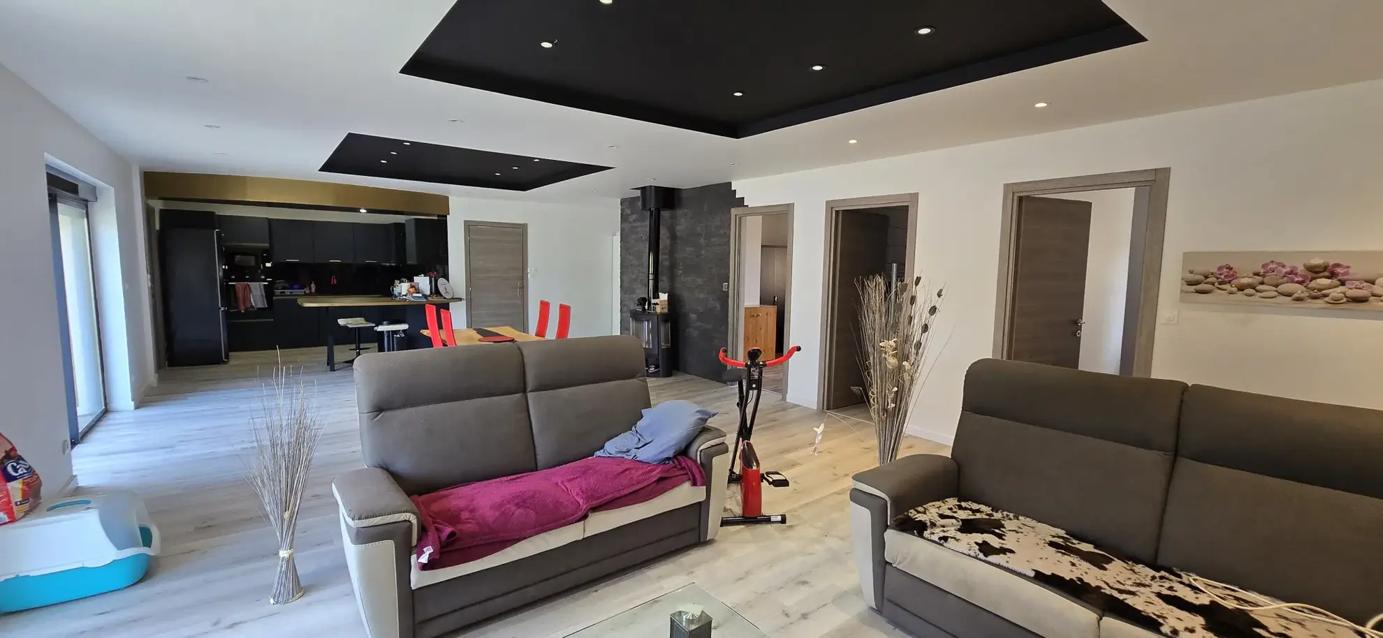 Maison récente de 122 m² avec terrasse et garage à Larians et Munans 