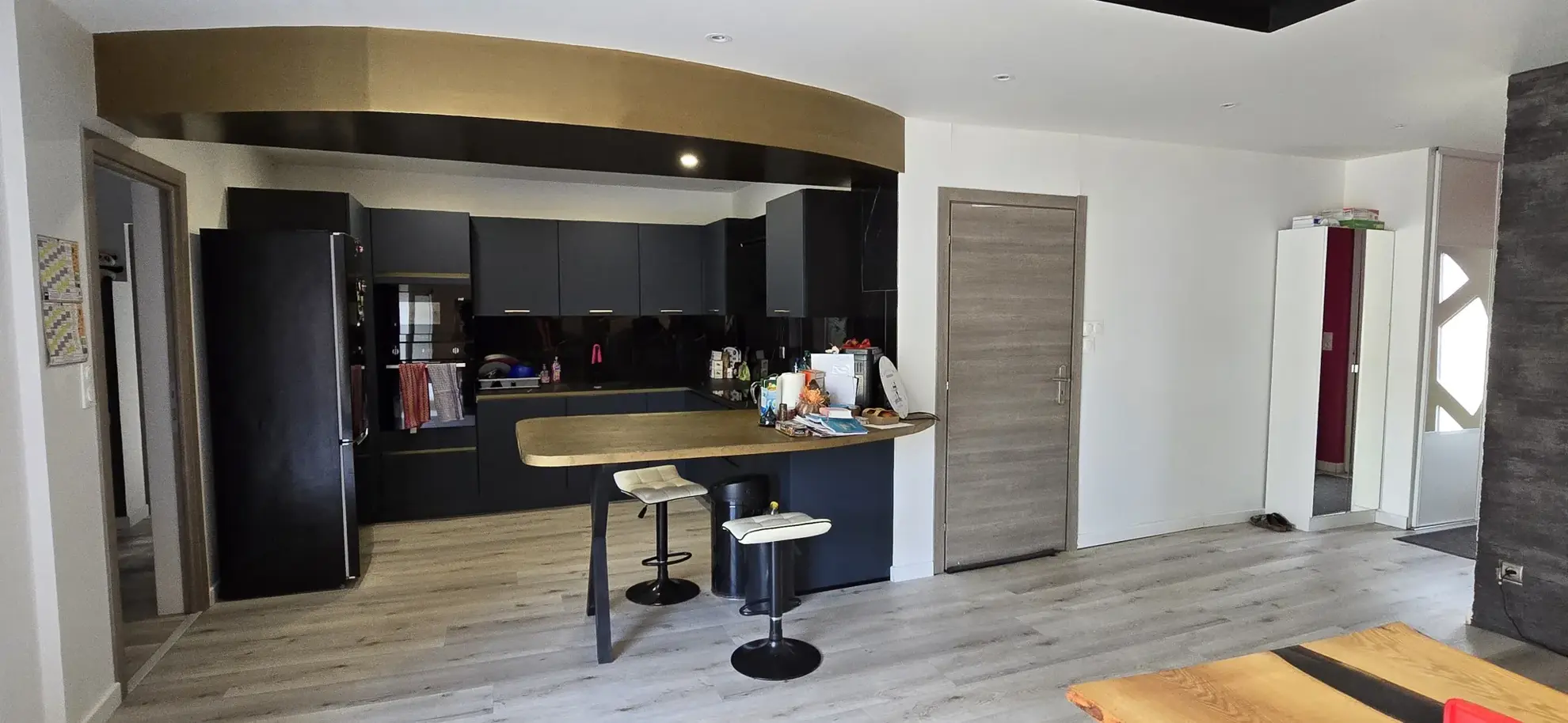 Maison récente de 122 m² avec terrasse et garage à Larians et Munans 