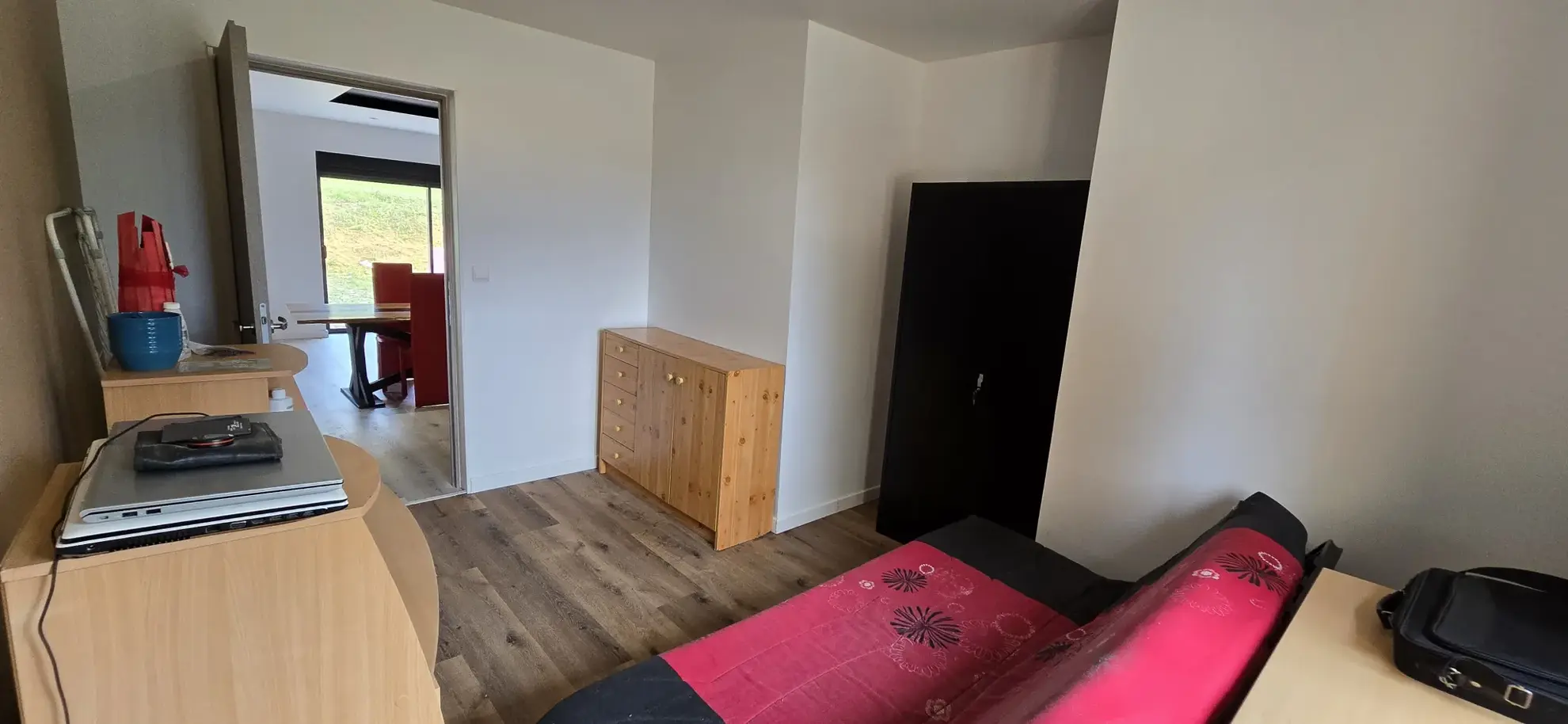 Maison récente de 122 m² avec terrasse et garage à Larians et Munans 