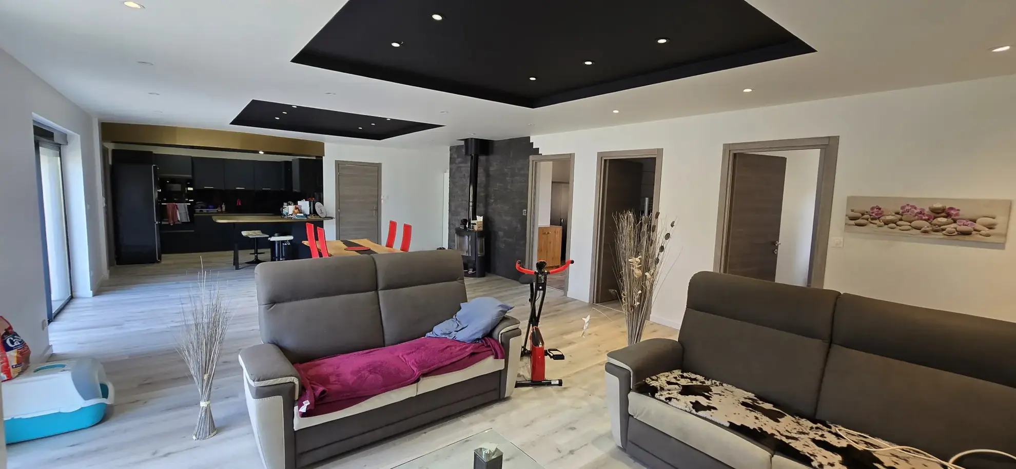 Maison récente de 122 m² avec terrasse et garage à Larians et Munans 