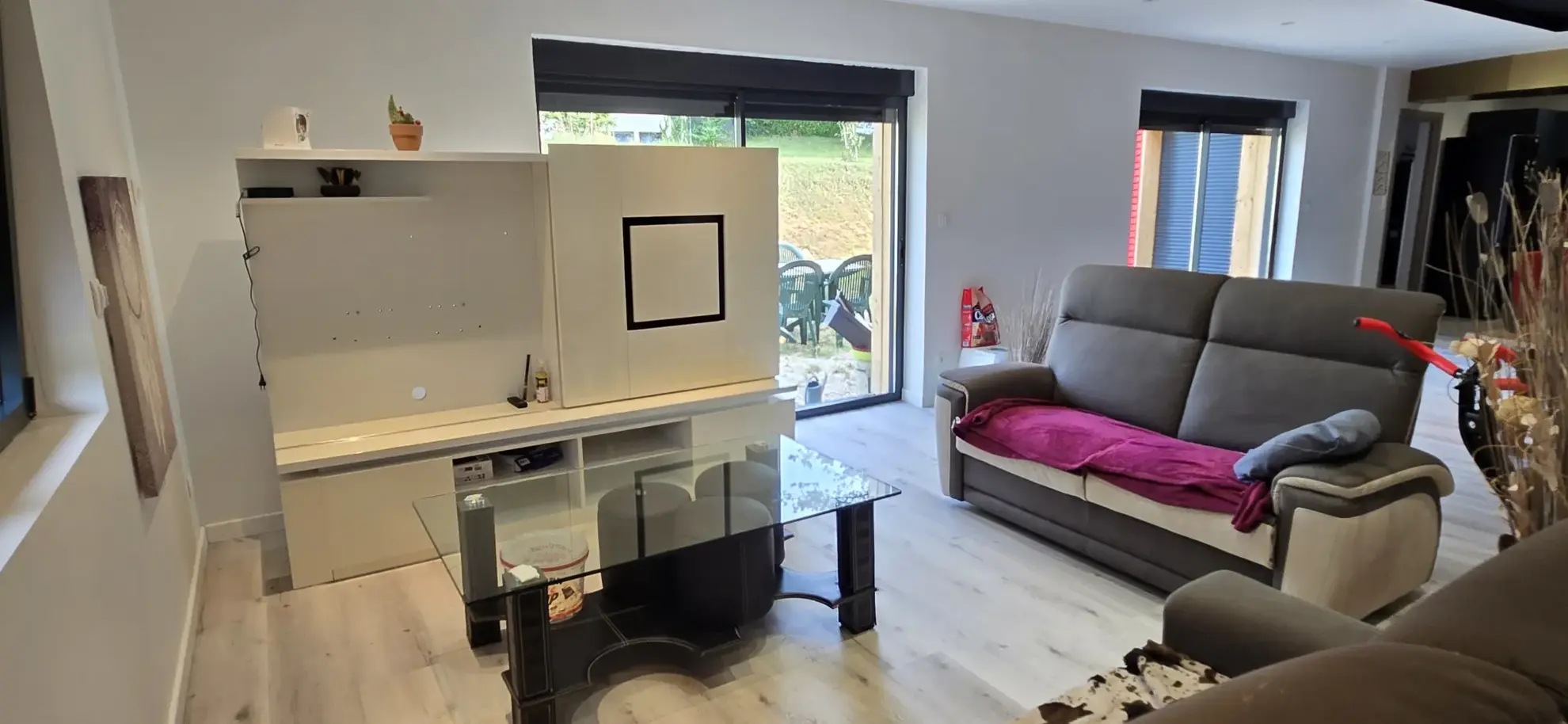 Maison récente de 122 m² avec terrasse et garage à Larians et Munans 