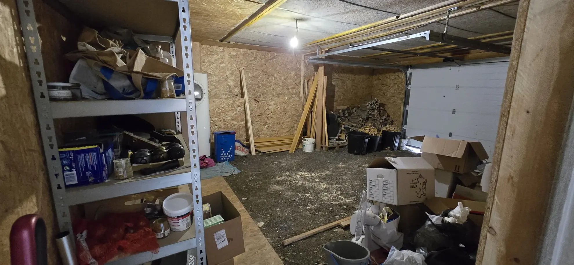 Maison récente de 122 m² avec terrasse et garage à Larians et Munans 