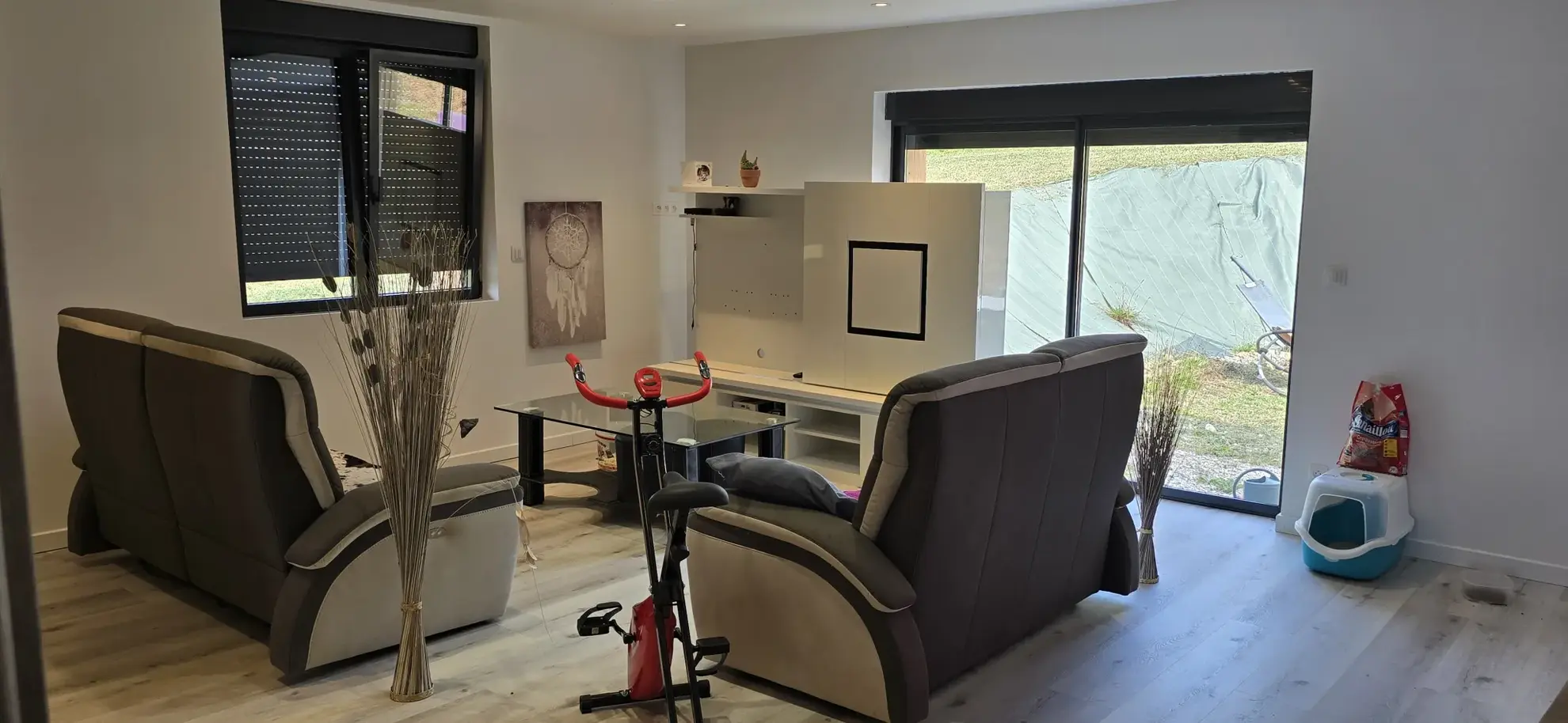 Maison récente de 122 m² avec terrasse et garage à Larians et Munans 