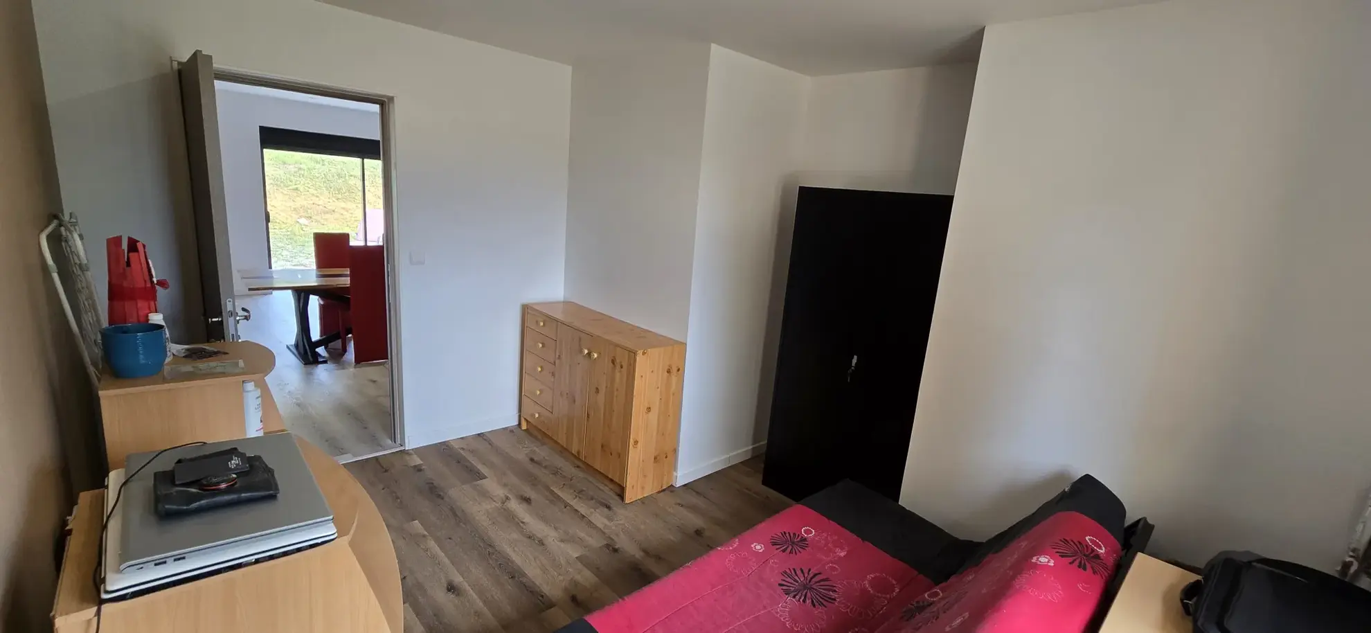 Maison récente de 122 m² avec terrasse et garage à Larians et Munans 