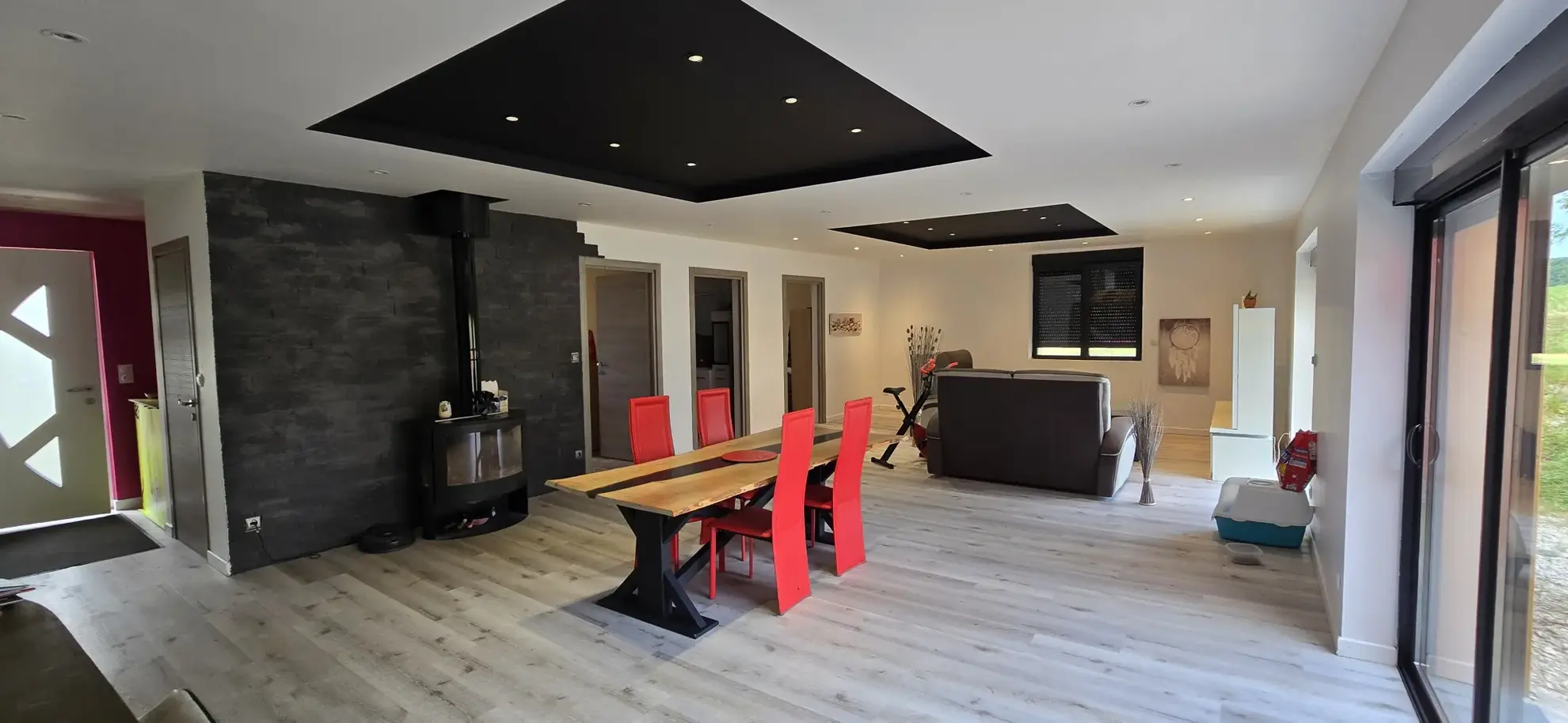 Maison récente de 122 m² avec terrasse et garage à Larians et Munans 