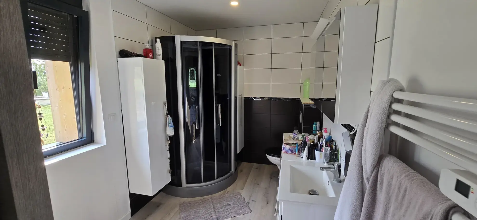 Maison récente de 122 m² avec terrasse et garage à Larians et Munans 