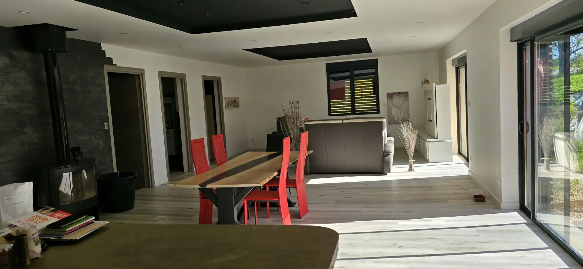 Maison récente de 122 m² avec terrasse et garage à Larians et Munans 