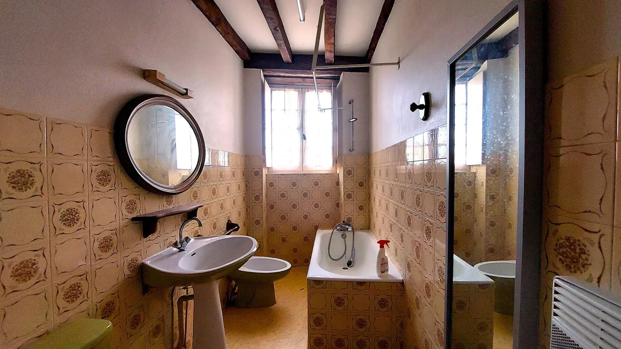 Appartement T2 en duplex à Bardos - 48 m² avec balcon et cave 